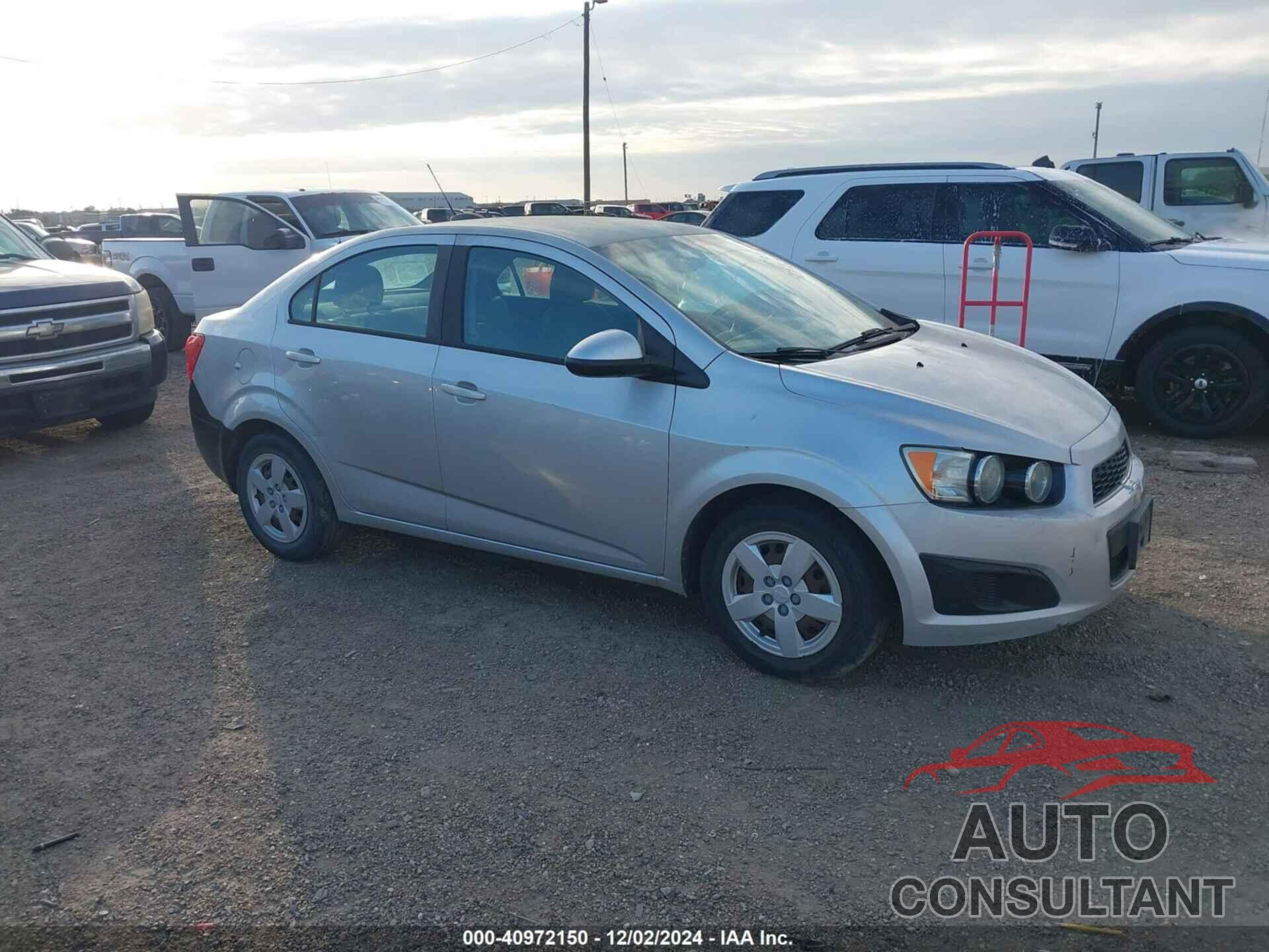 CHEVROLET SONIC 2016 - 1G1JA5SH0G4179671