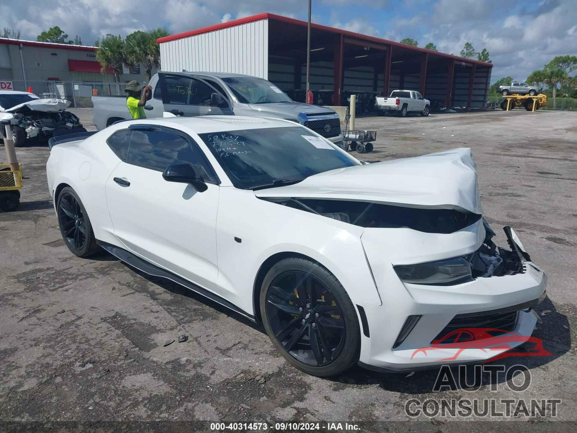 CHEVROLET CAMARO 2018 - 1G1FD1RS3J0154835