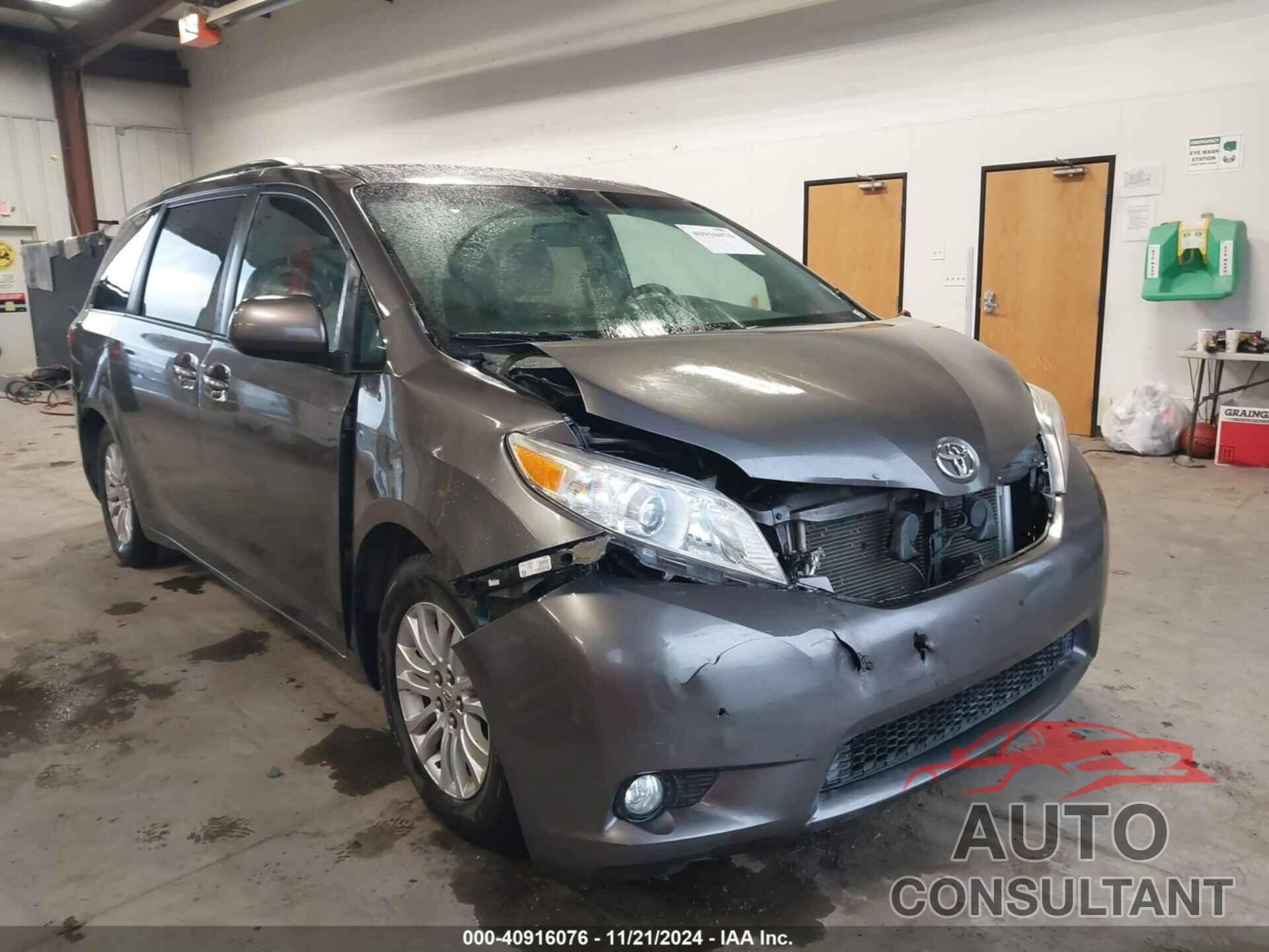 TOYOTA SIENNA 2015 - 5TDYK3DC0FS630593