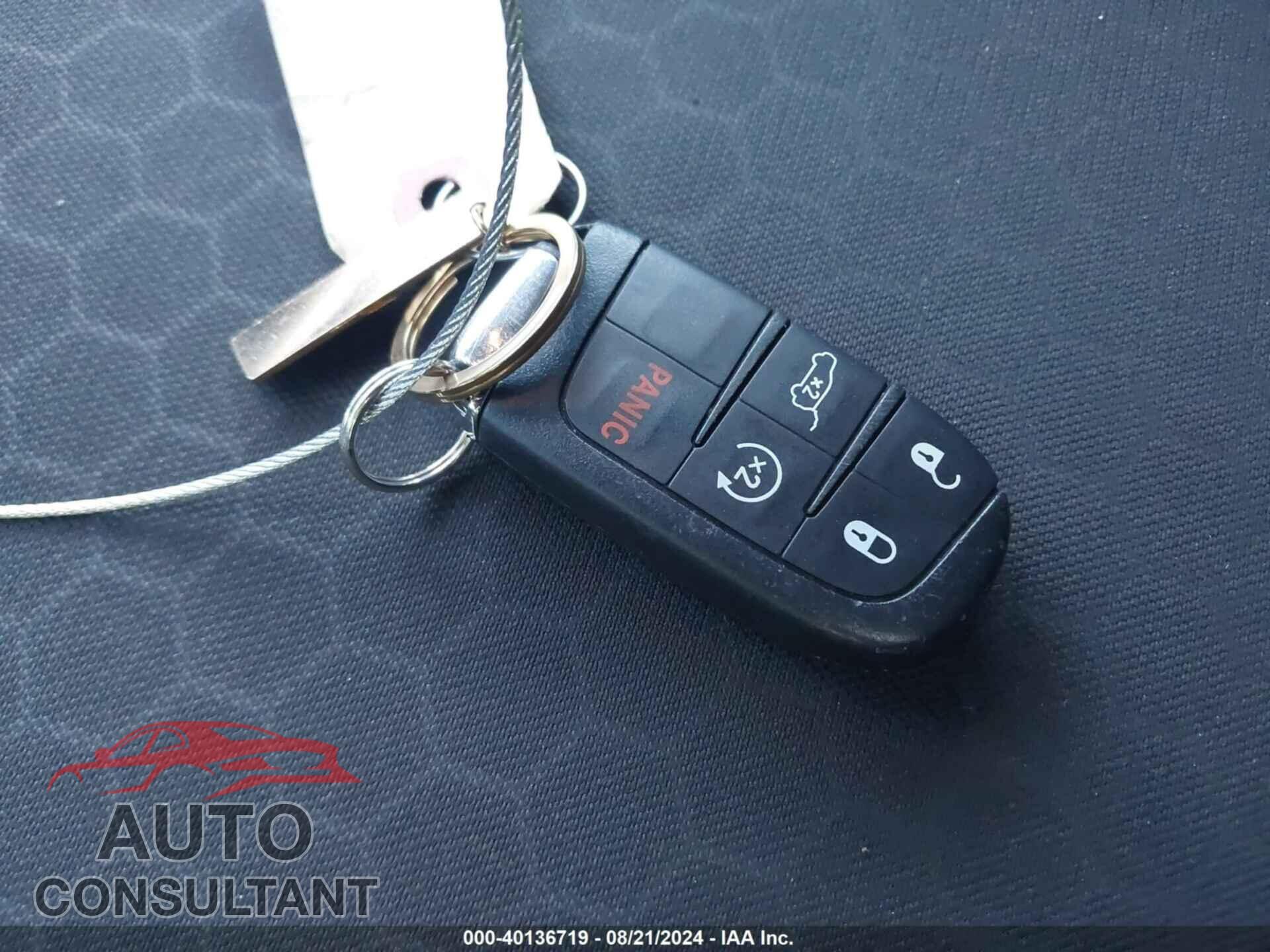 JEEP COMPASS 2018 - 3C4NJDBB5JT393264