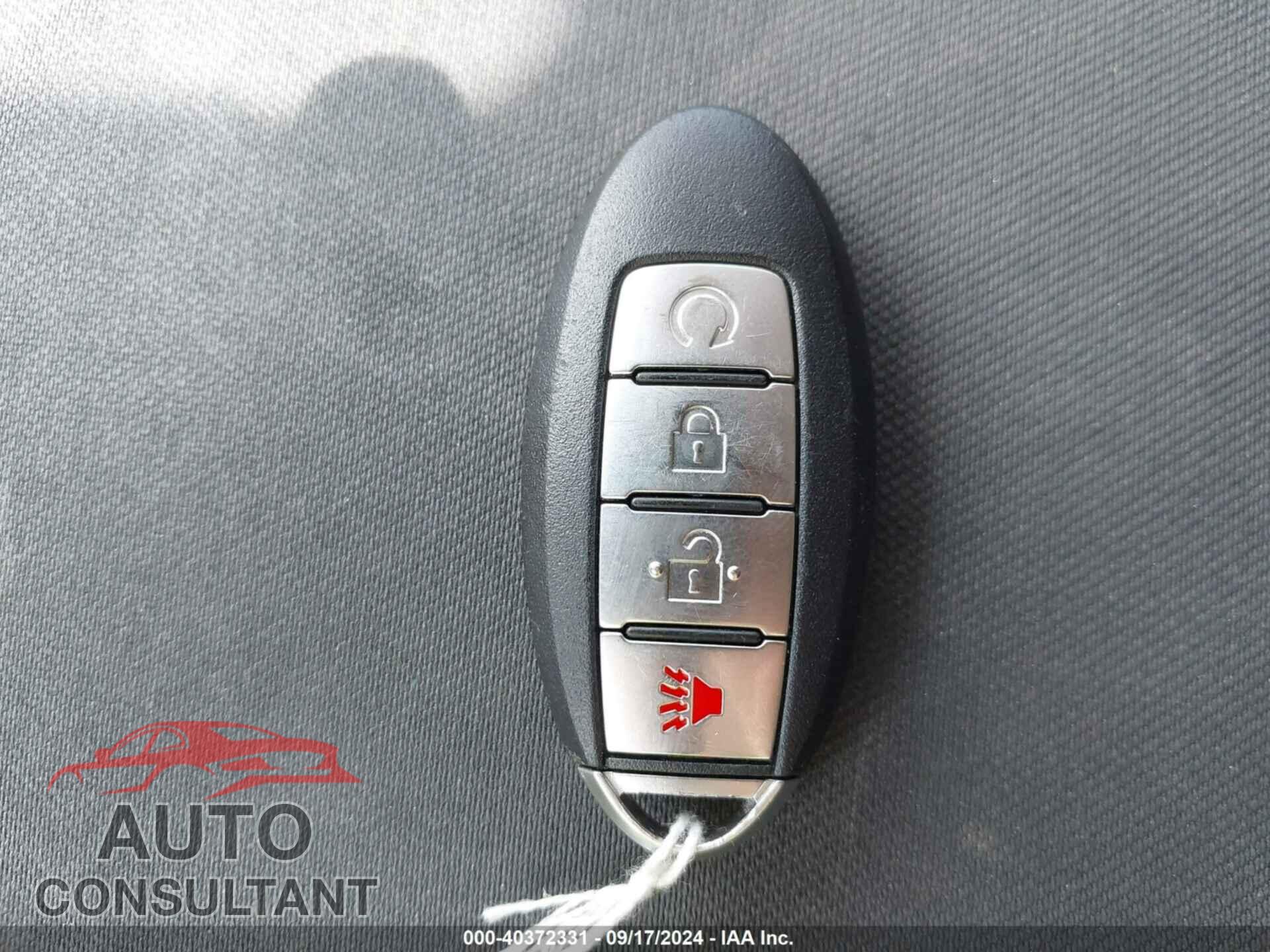 NISSAN PATHFINDER 2017 - 5N1DR2MM0HC637184