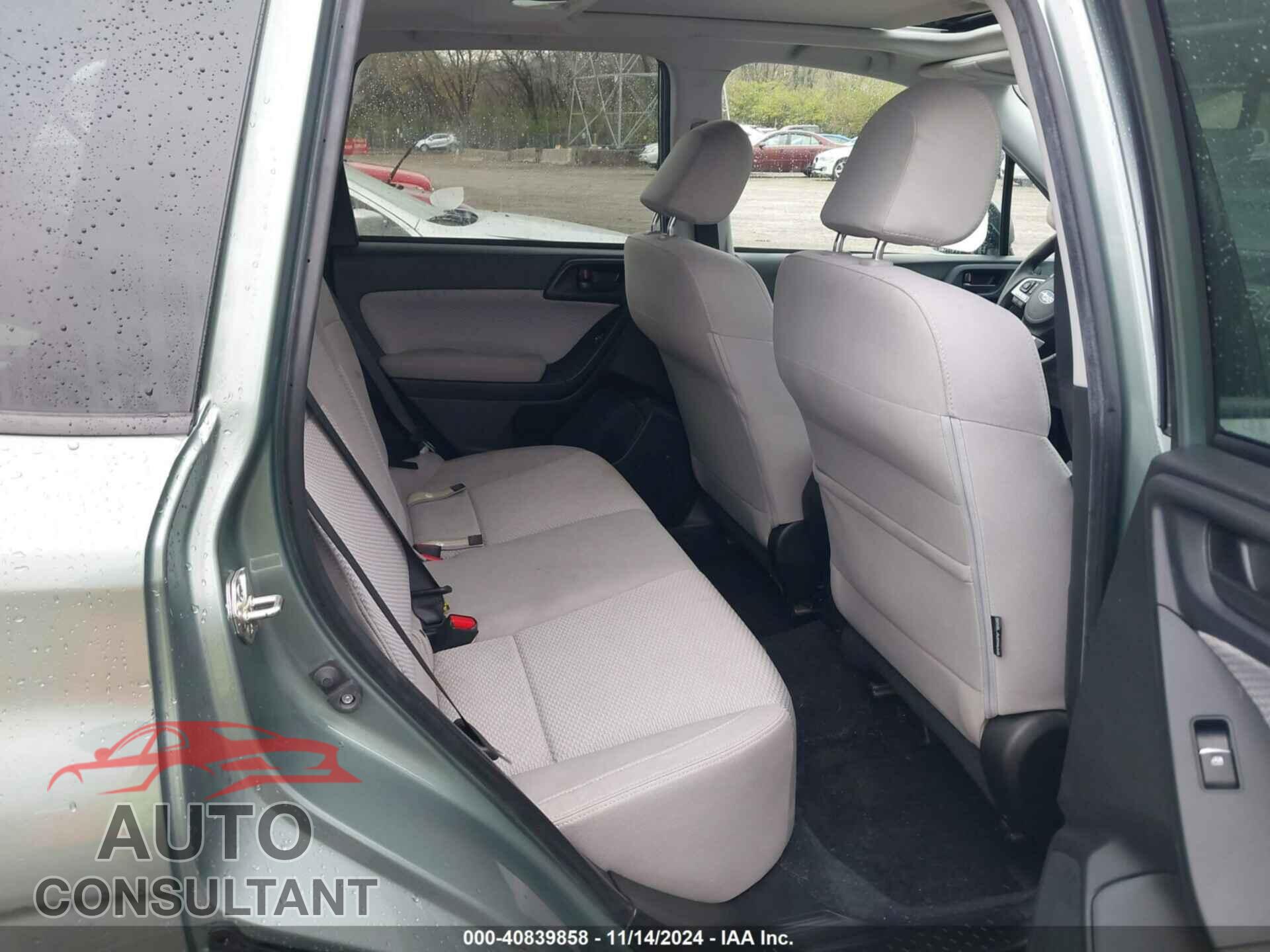 SUBARU FORESTER 2017 - JF2SJAECXHH477421