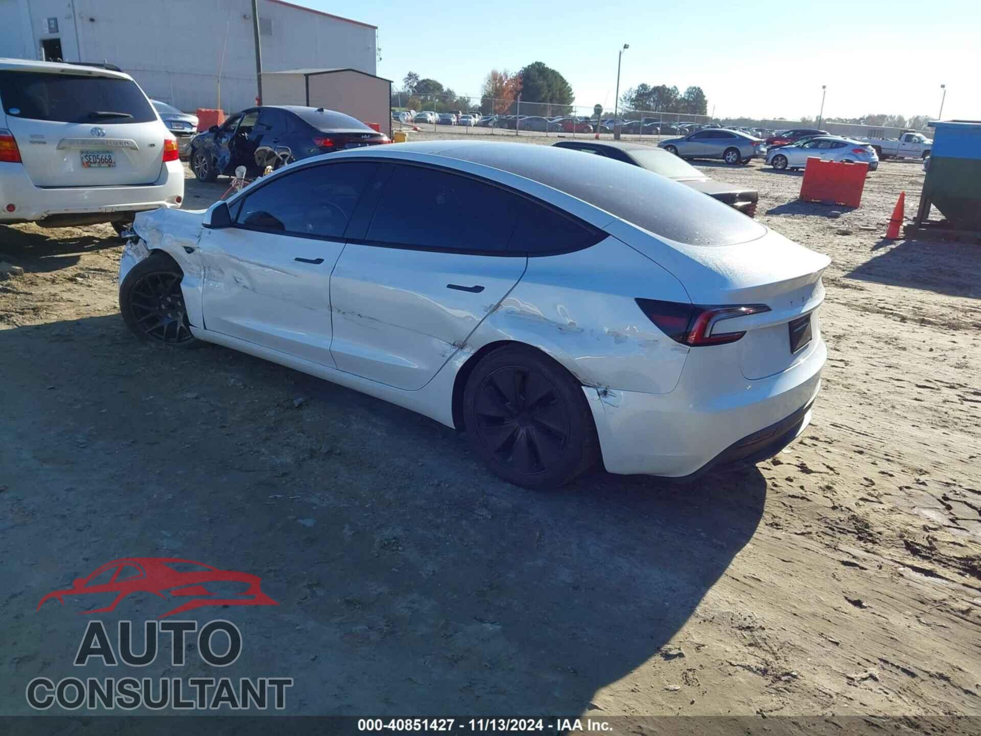 TESLA MODEL 3 2024 - 5YJ3E1EA4RF732586