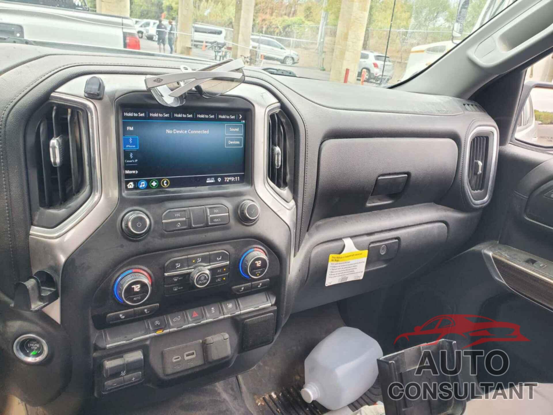 CHEVROLET SILVERADO 2020 - 1GCUYDED1LZ172731