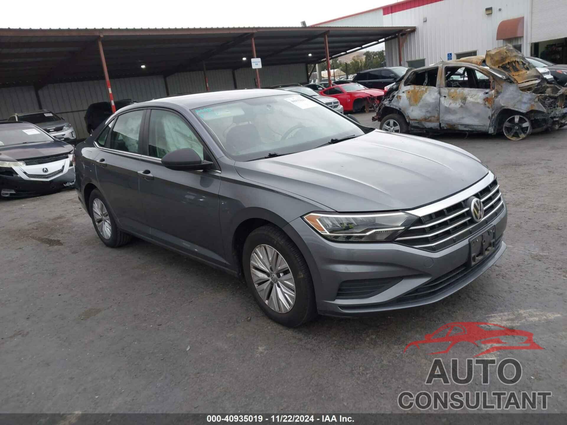 VOLKSWAGEN JETTA 2019 - 3VWN57BUXKM180794