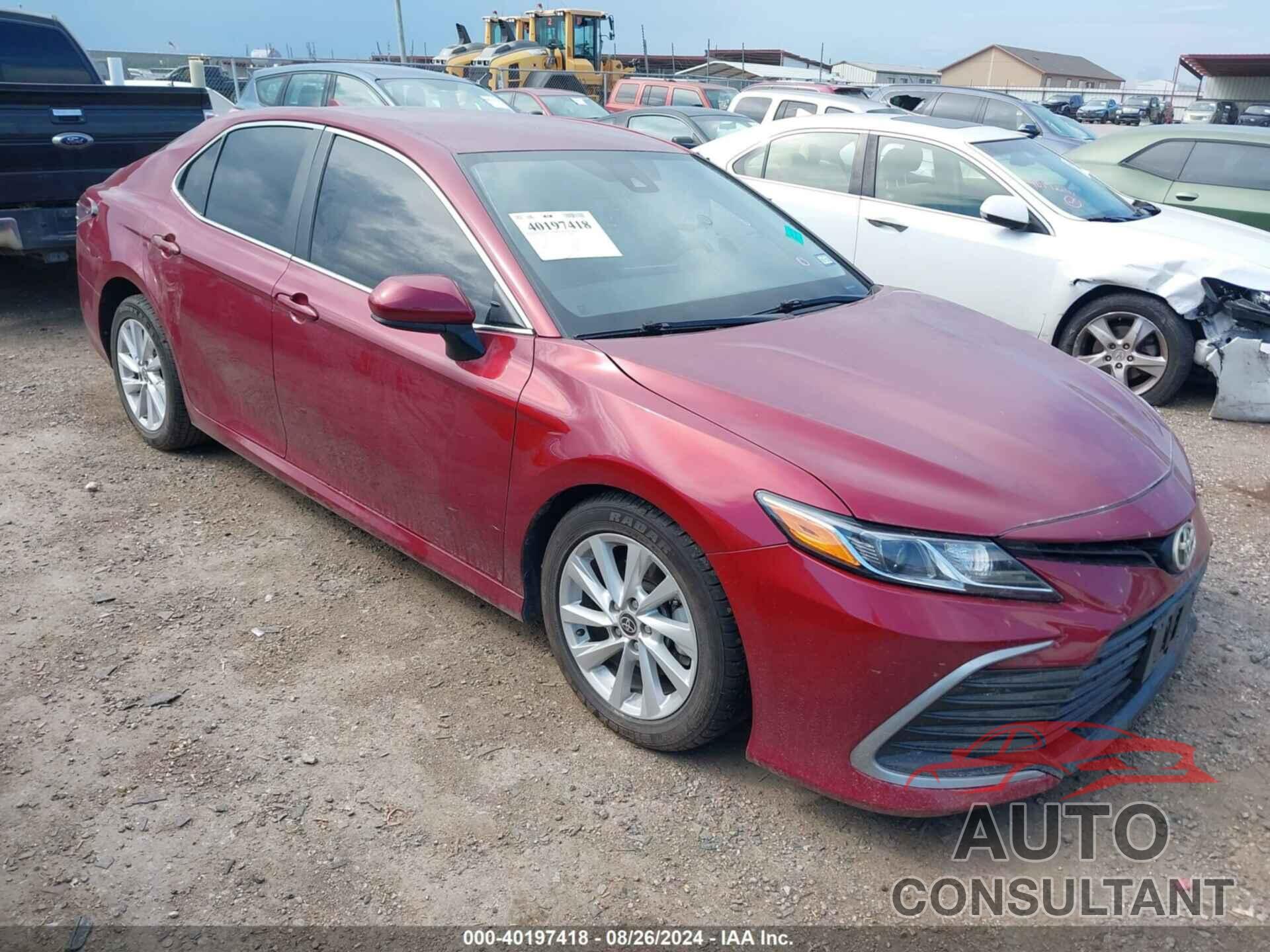 TOYOTA CAMRY 2021 - 4T1C11AK7MU572029