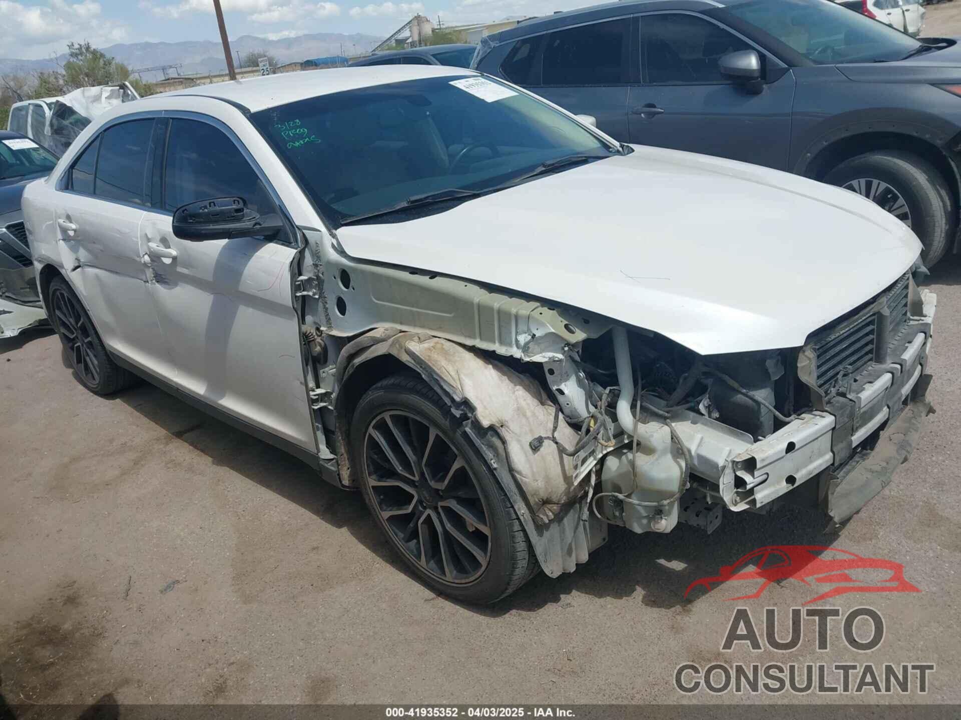 FORD TAURUS 2017 - 1FAHP2E80HG133388