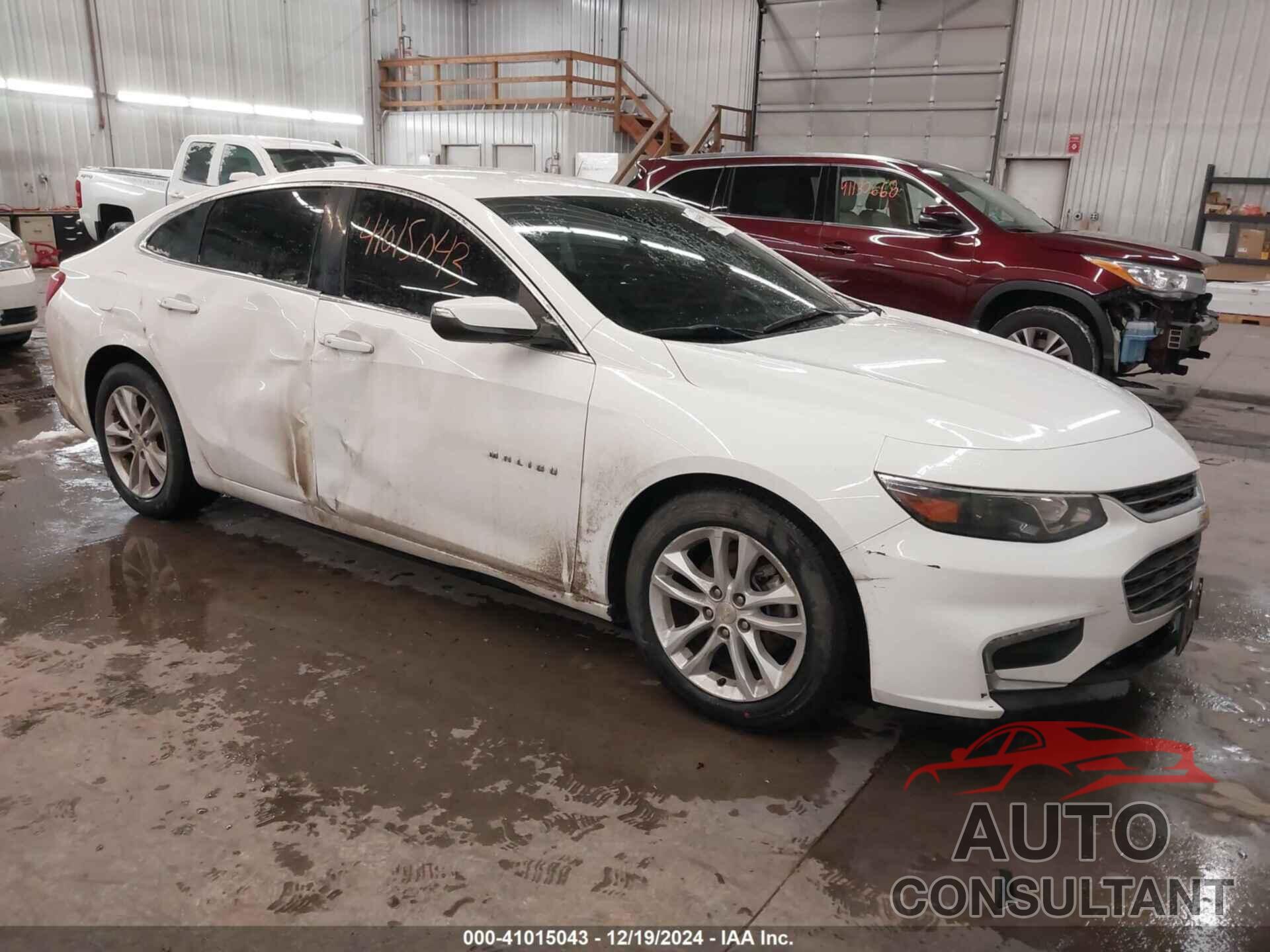 CHEVROLET MALIBU 2017 - 1G1ZE5ST1HF121487