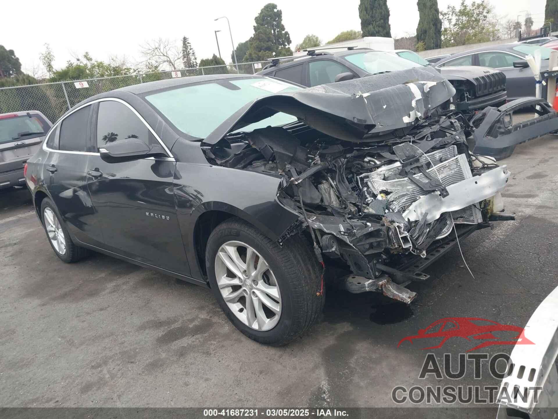 CHEVROLET MALIBU 2017 - 1G1ZE5ST2HF224465