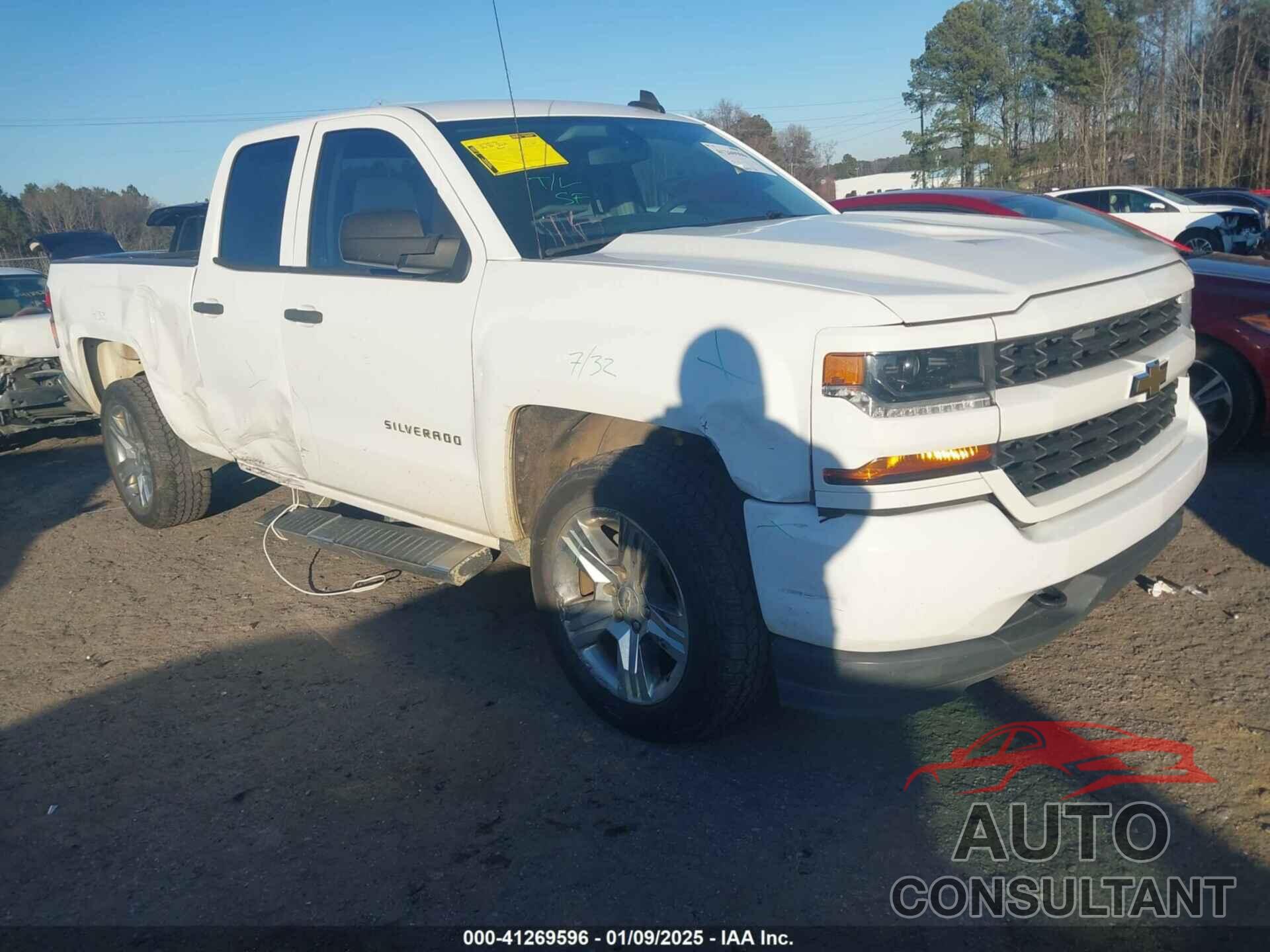 CHEVROLET SILVERADO 1500 2018 - 1GCRCPEC7JZ133927