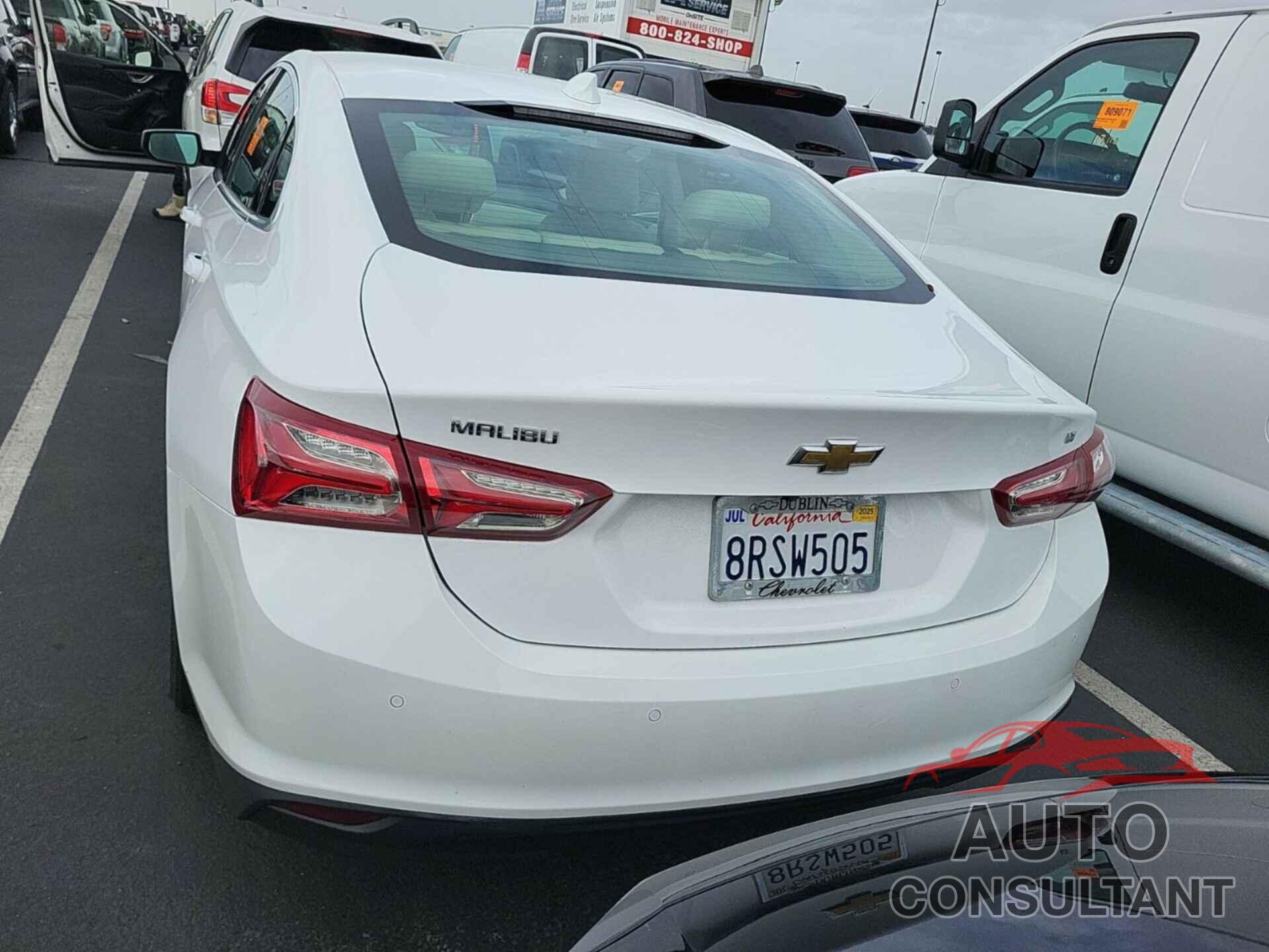 CHEVROLET MALIBU 2020 - 1G1ZD5ST6LF130696