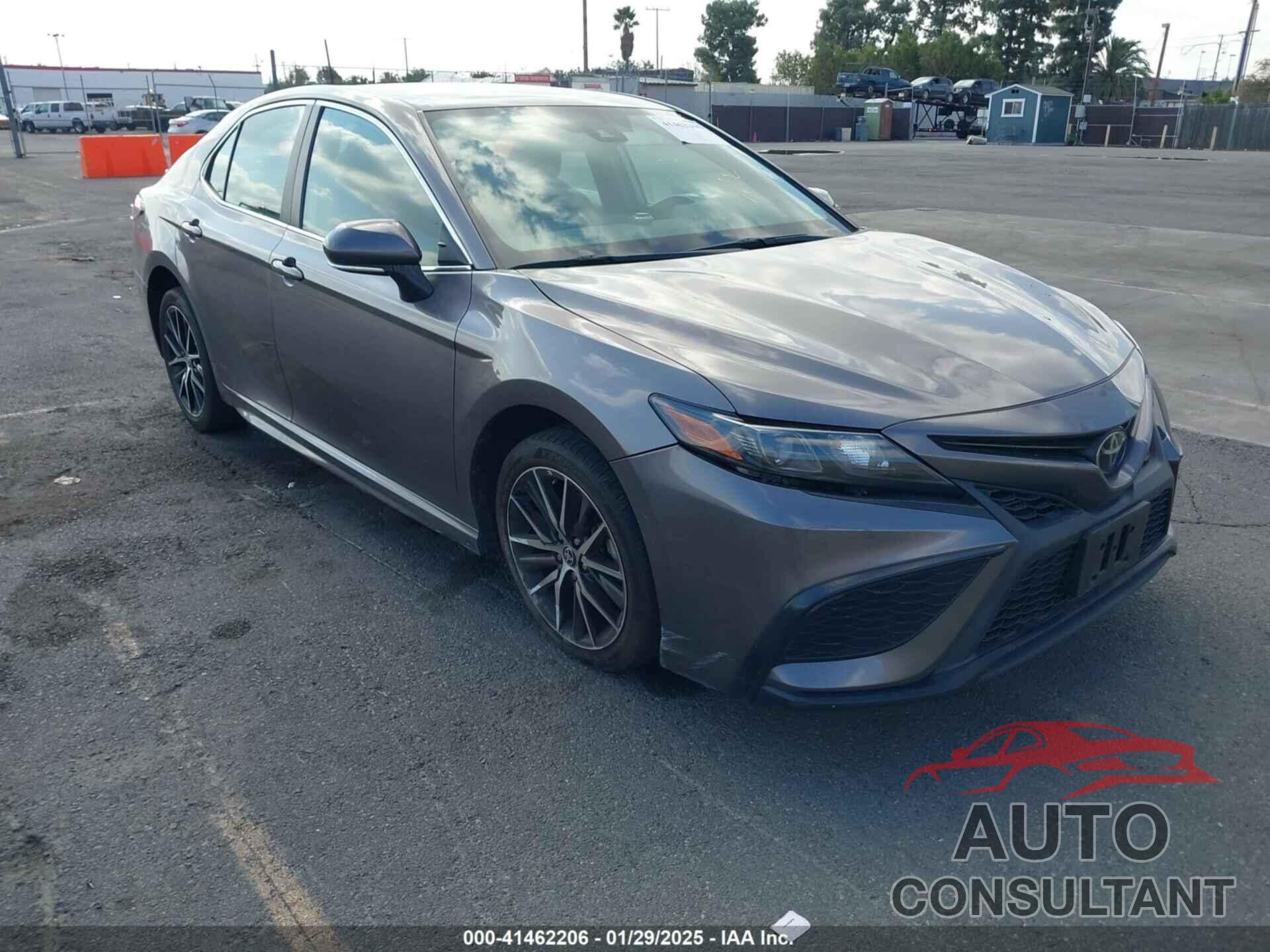 TOYOTA CAMRY 2022 - 4T1G11AK4NU068427