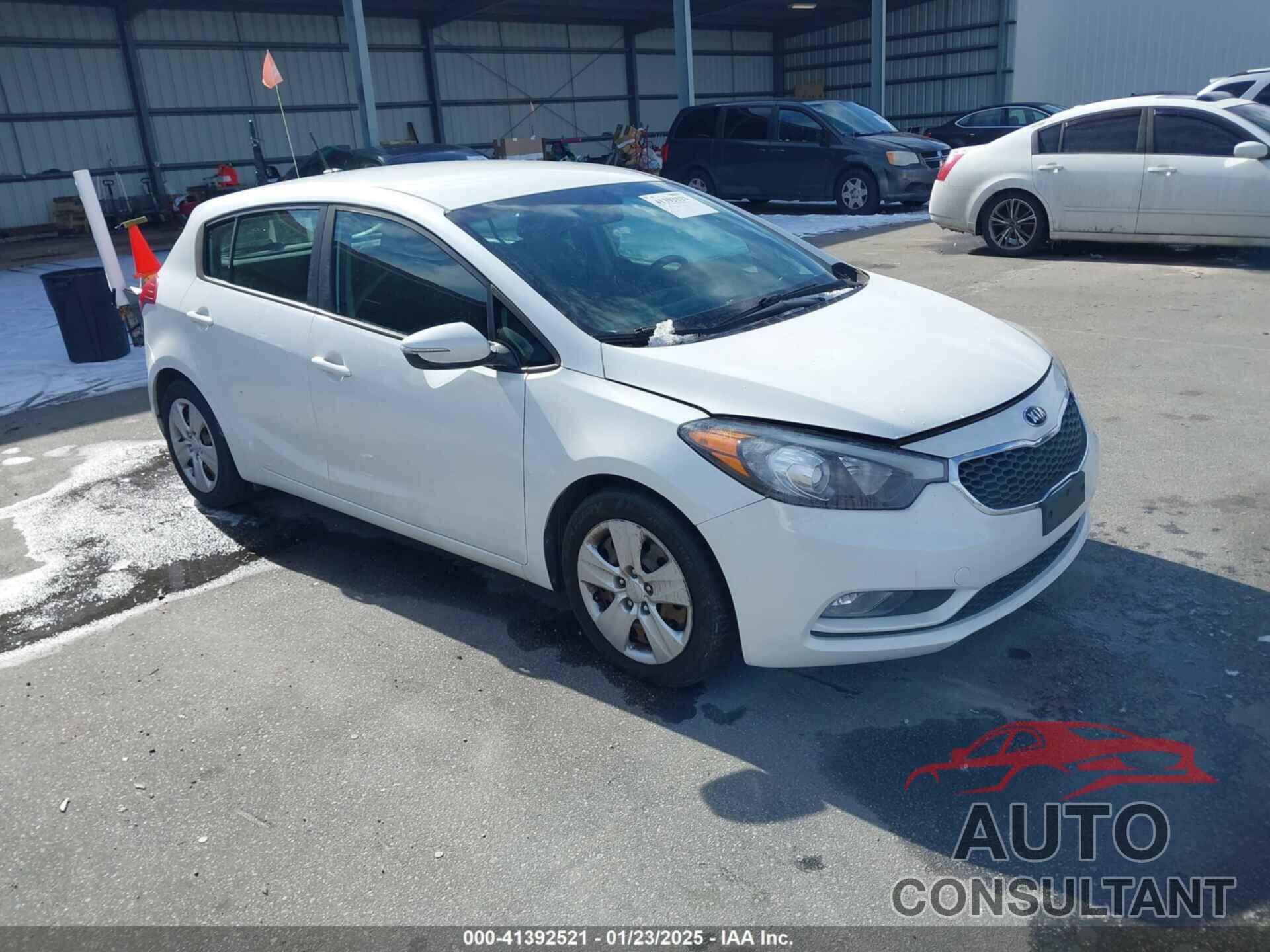 KIA FORTE 5-DOOR 2016 - KNAFK5A84G5618745