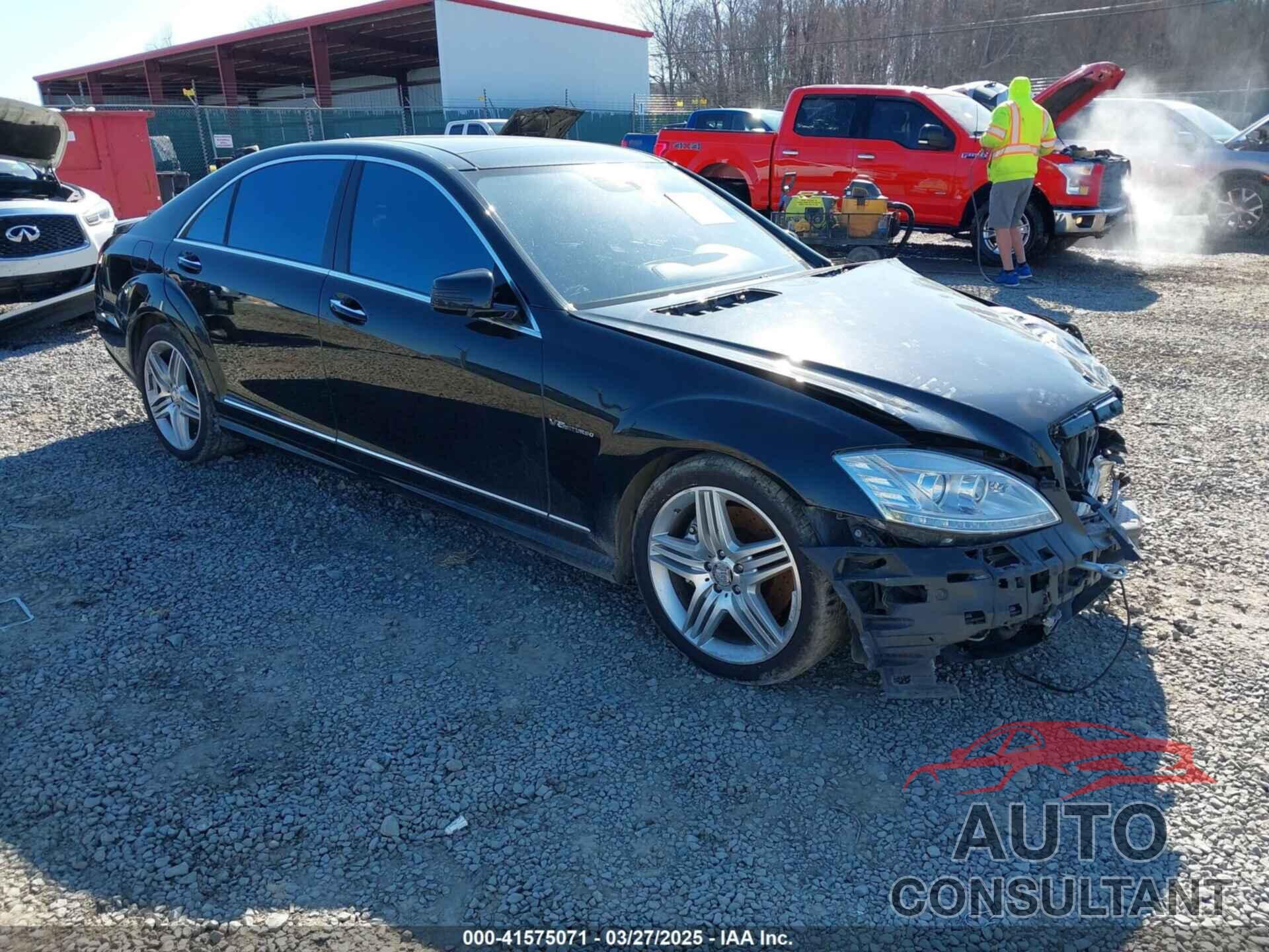 MERCEDES-BENZ S 550 2013 - WDDNG9EB4DA520854