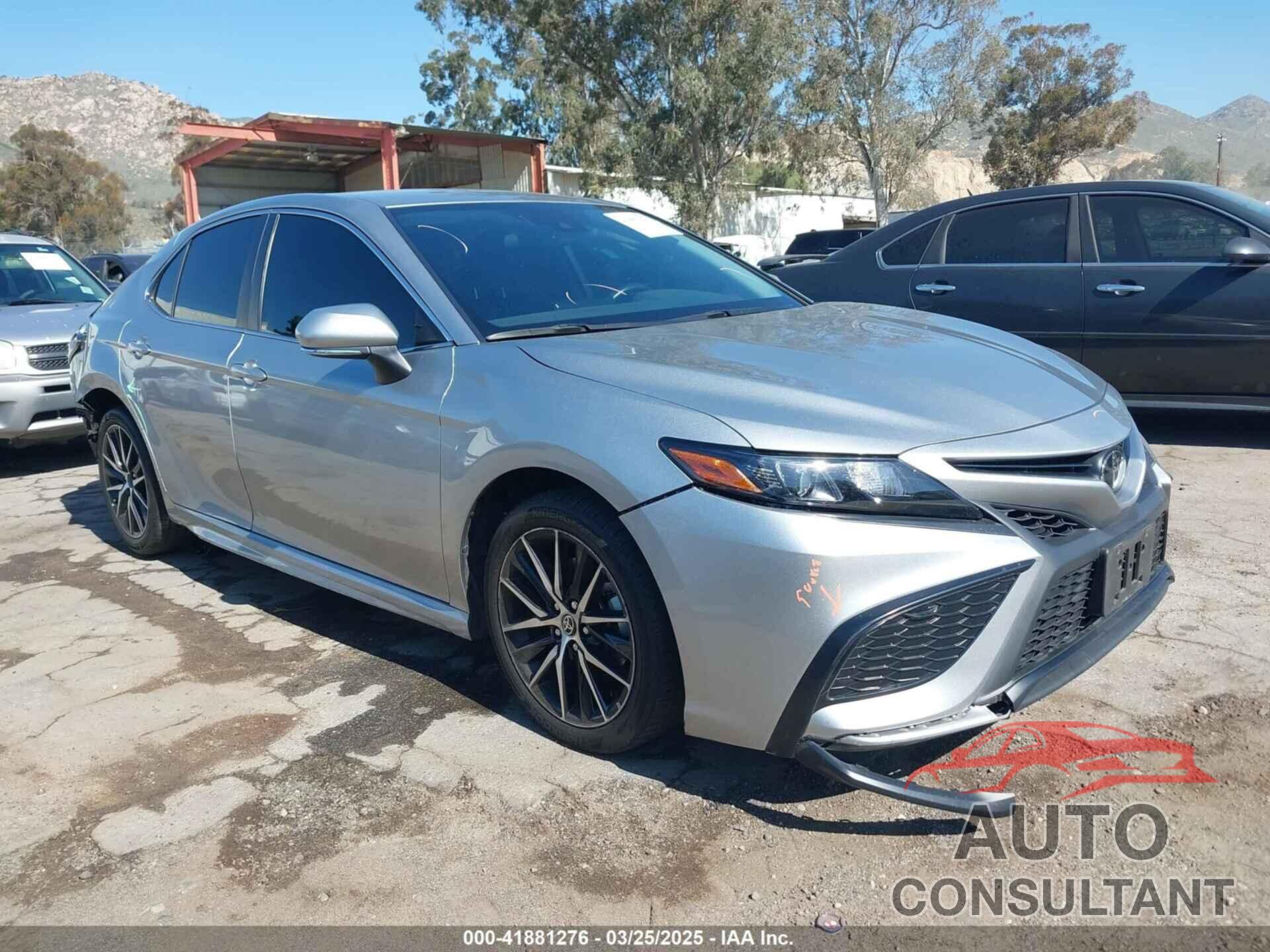 TOYOTA CAMRY 2022 - 4T1G11AK1NU684117