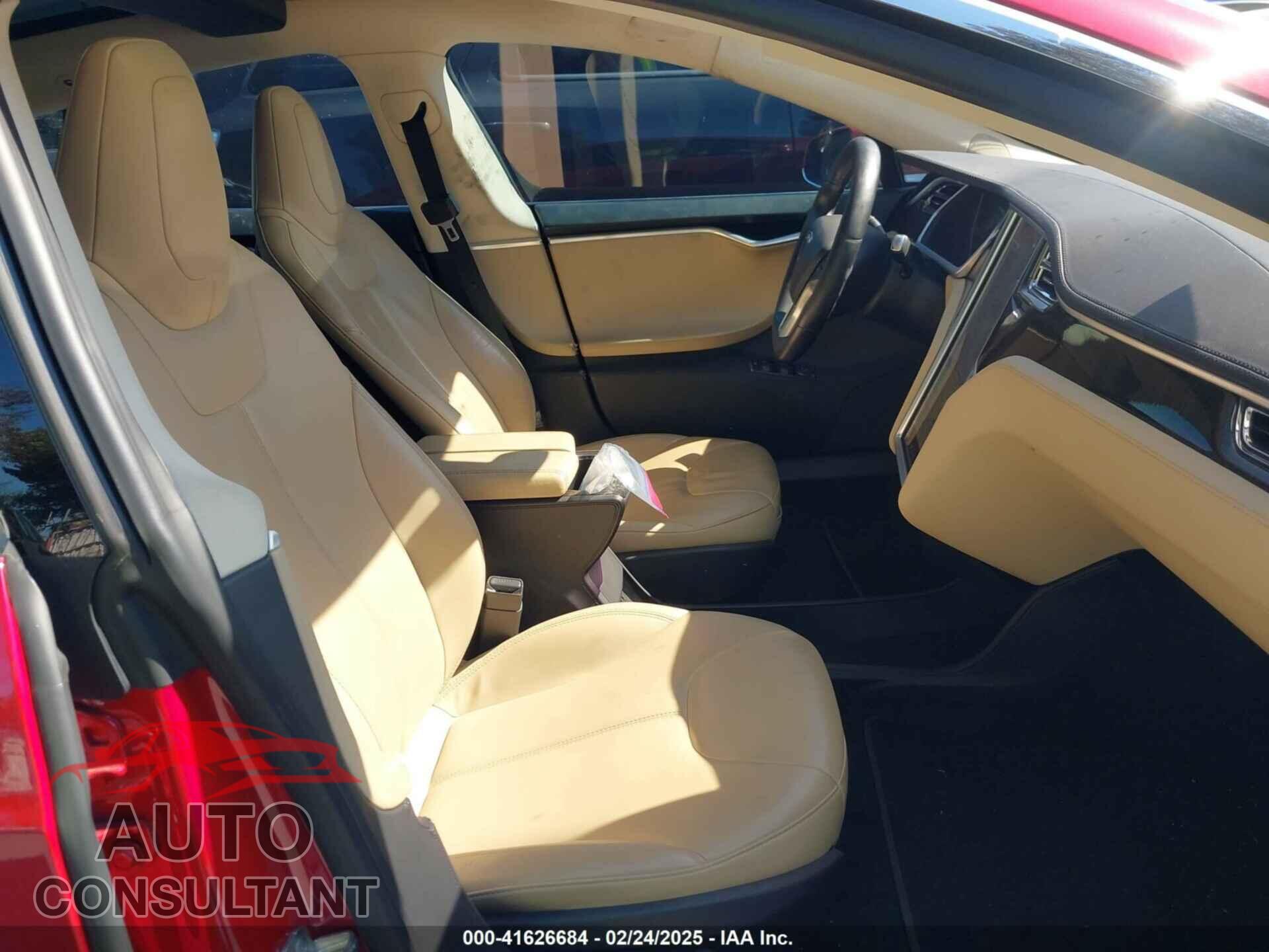 TESLA MODEL S 2013 - 5YJSA1CN1DFP09577