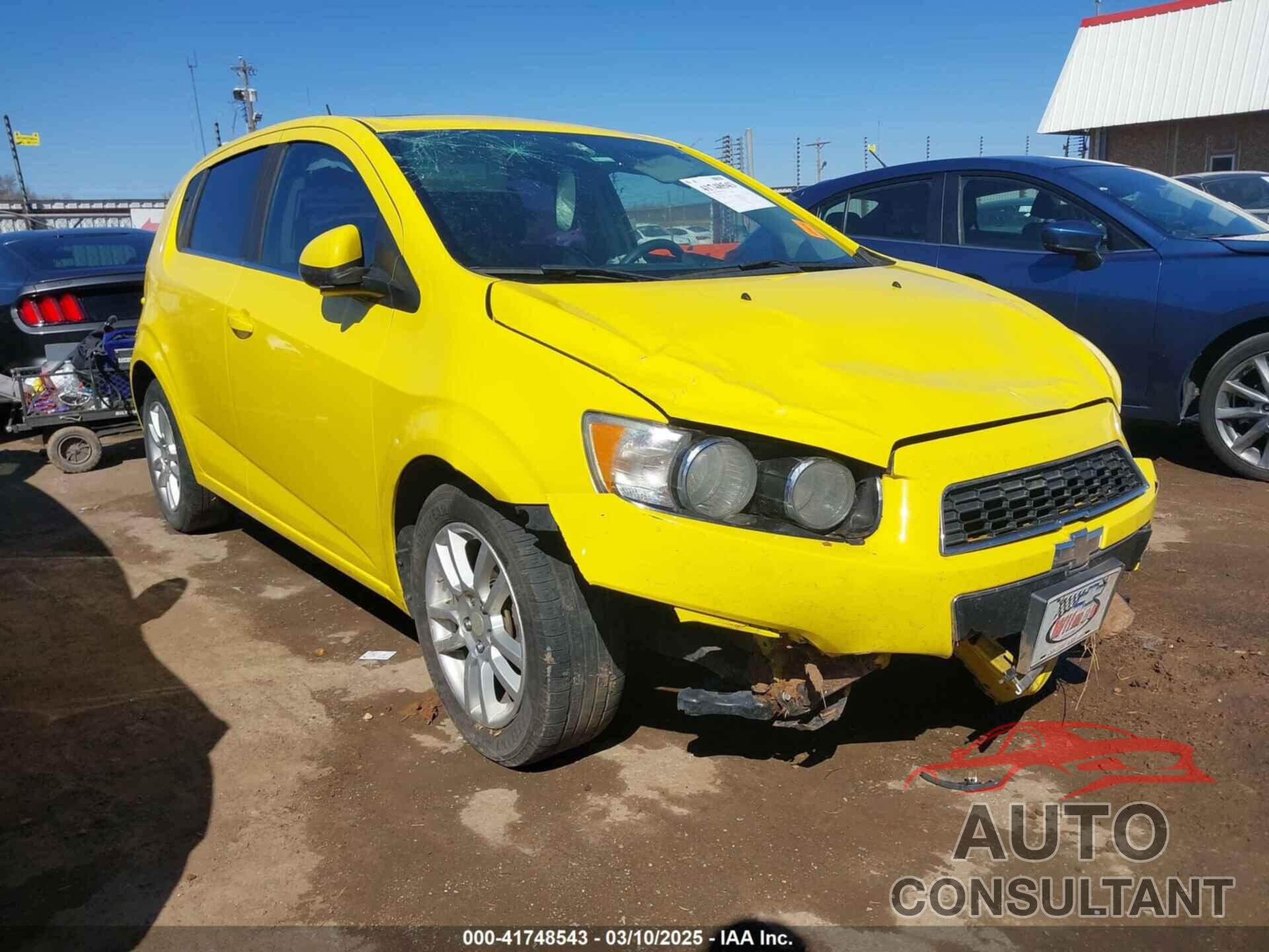 CHEVROLET SONIC 2016 - 1G1JC6SH1G4117972