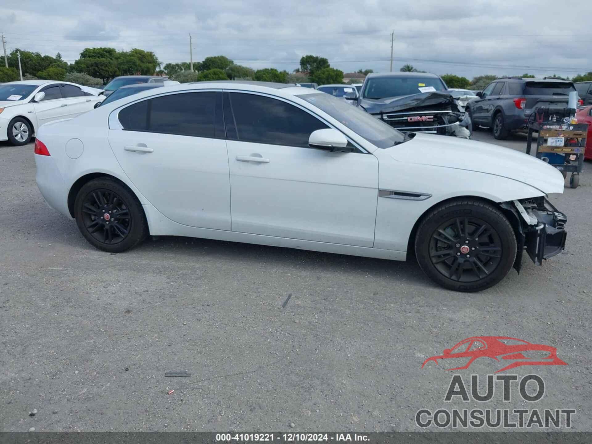 JAGUAR XE 2018 - SAJAD4FX9JCP35047