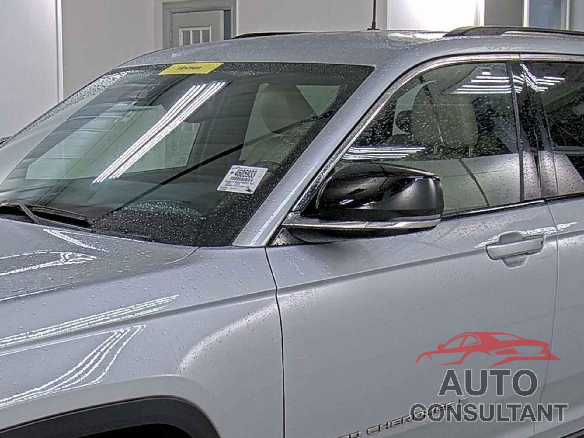 JEEP GRAND CHEROKEE 2023 - 1C4RJHBG7P8727161