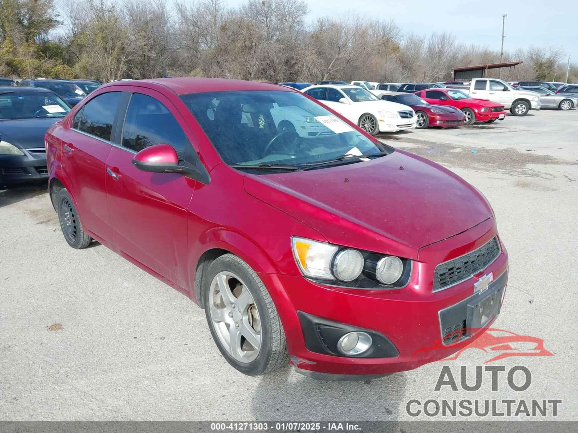 CHEVROLET SONIC 2013 - 1G1JE5SH0D4146847