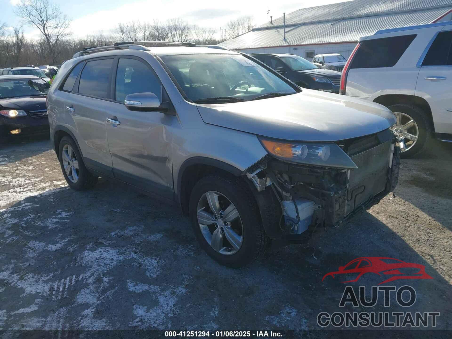 KIA SORENTO 2013 - 5XYKUCA67DG338027