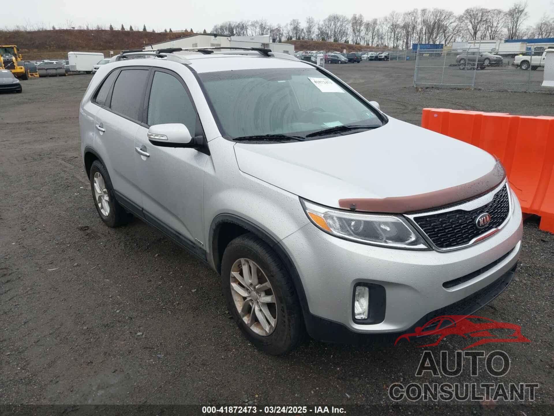 KIA SORENTO 2015 - 5XYKTDA68FG582720