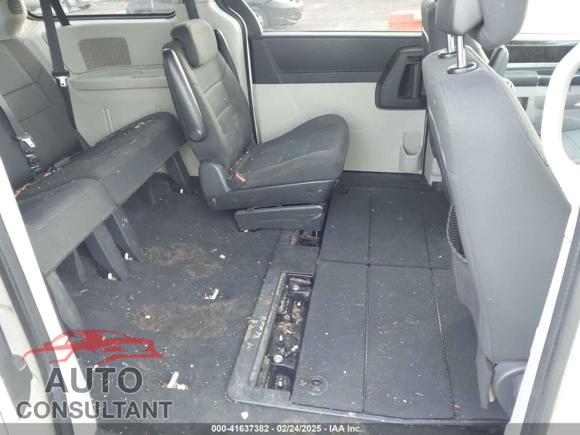 DODGE GRAND CARAVAN 2010 - 2D4RN5D10AR483606