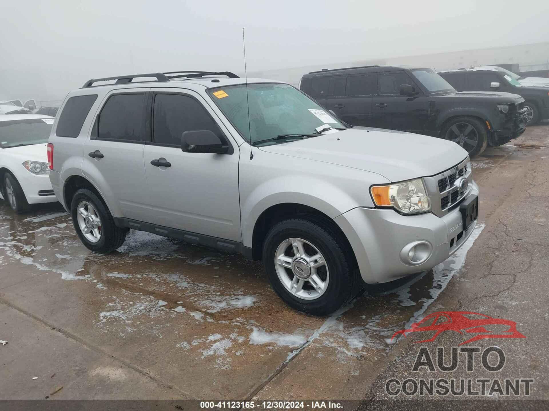 FORD ESCAPE 2009 - 1FMCU03769KA59576