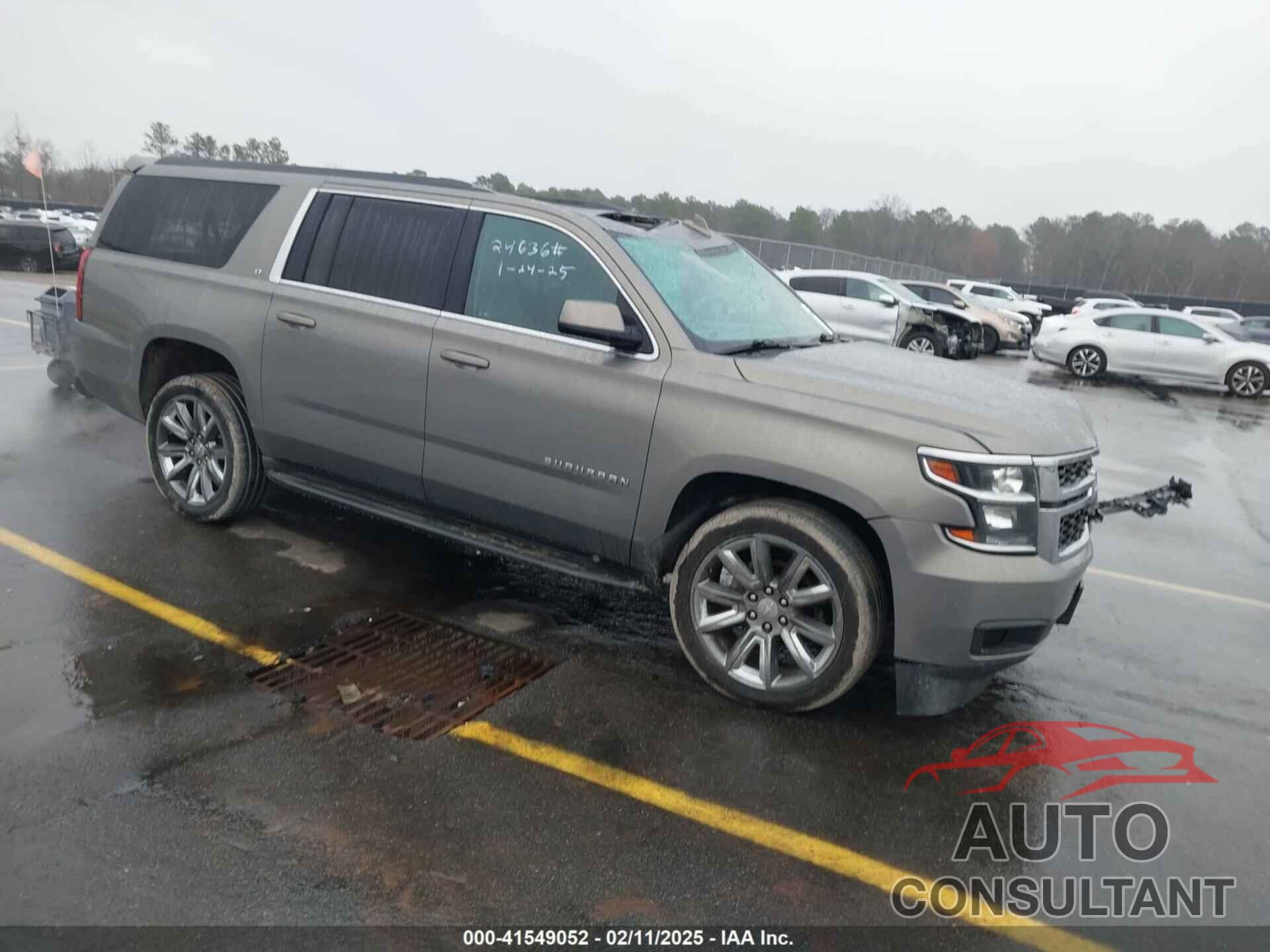CHEVROLET SUBURBAN 2018 - 1GNSKHKC1JR172373