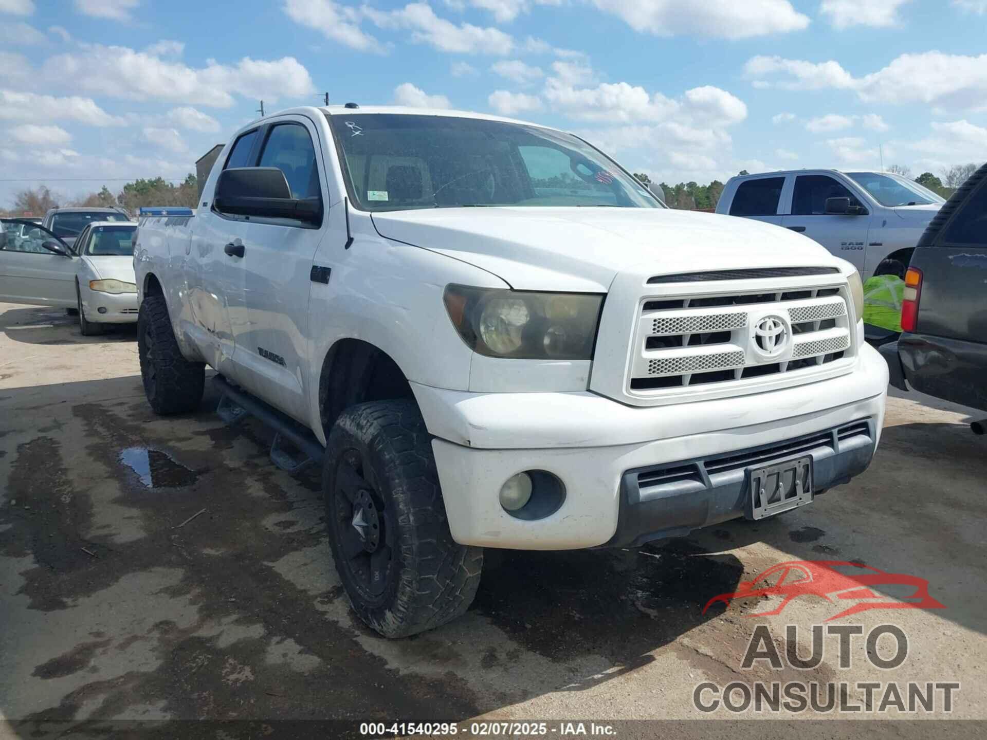 TOYOTA TUNDRA 2011 - 5TFRY5F14BX115286