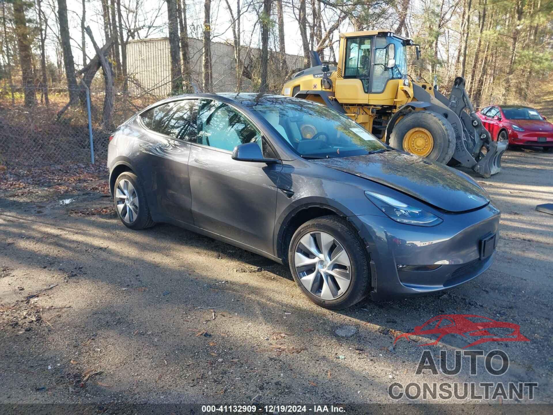 TESLA MODEL Y 2023 - 7SAYGDED2PF944852