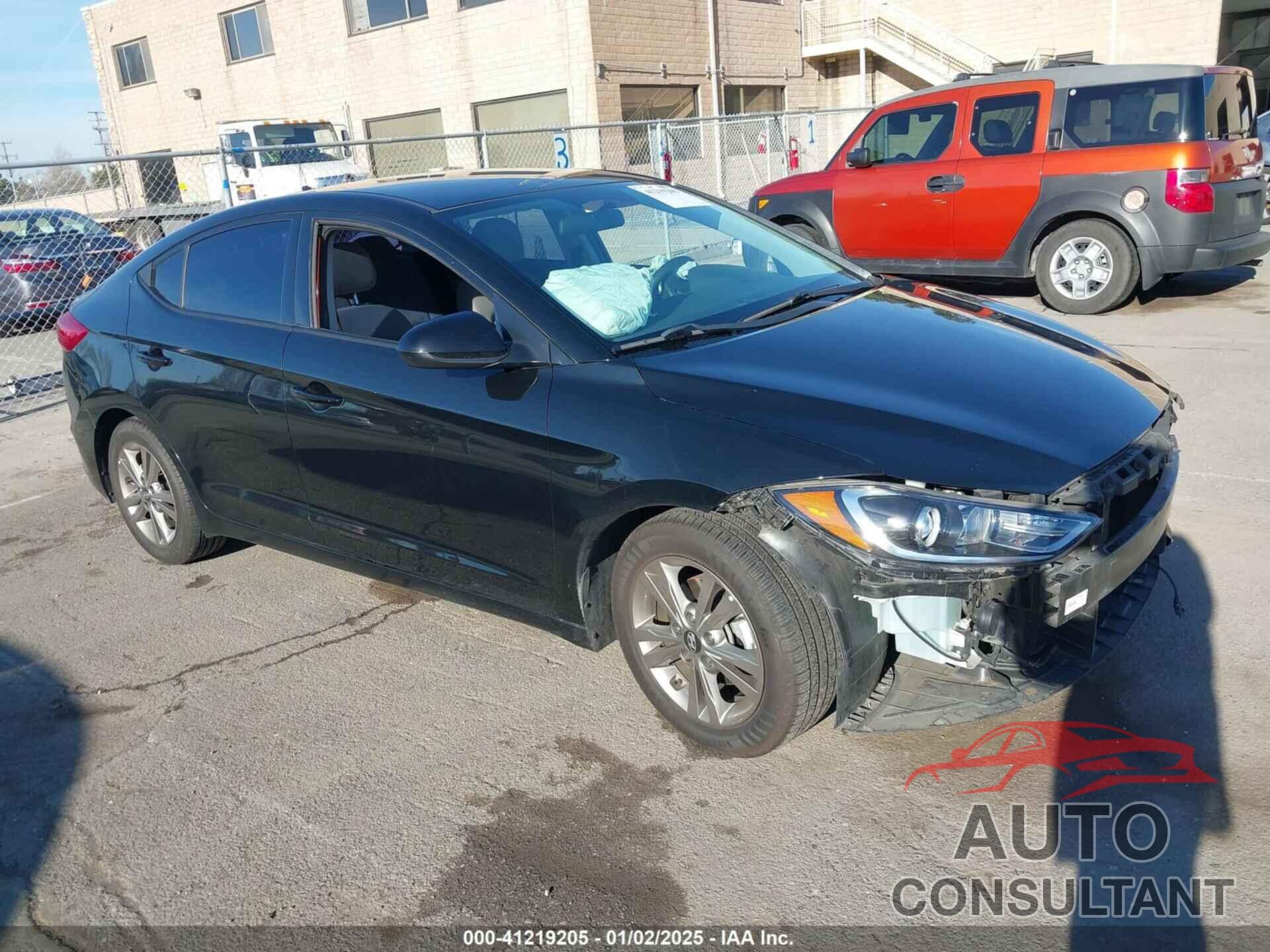 HYUNDAI ELANTRA 2018 - 5NPD84LF0JH310011