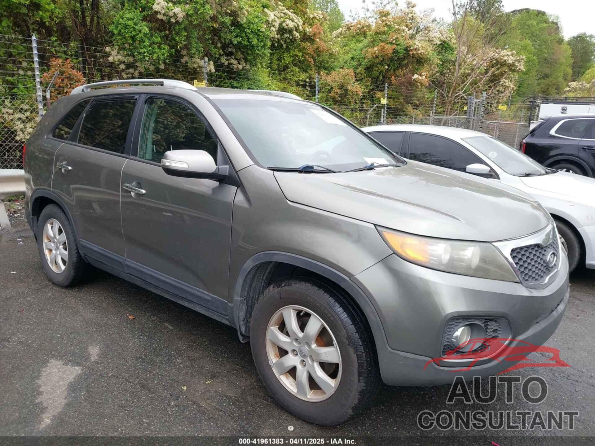 KIA SORENTO 2012 - 5XYKT4A66CG261061