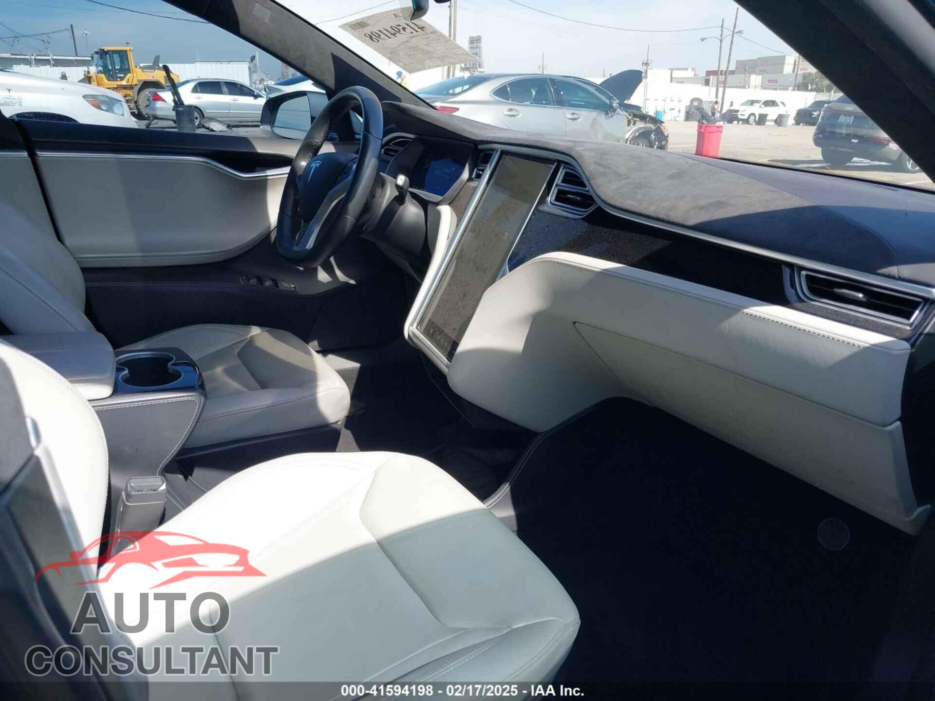TESLA MODEL S 2015 - 5YJSA1E41FF110217