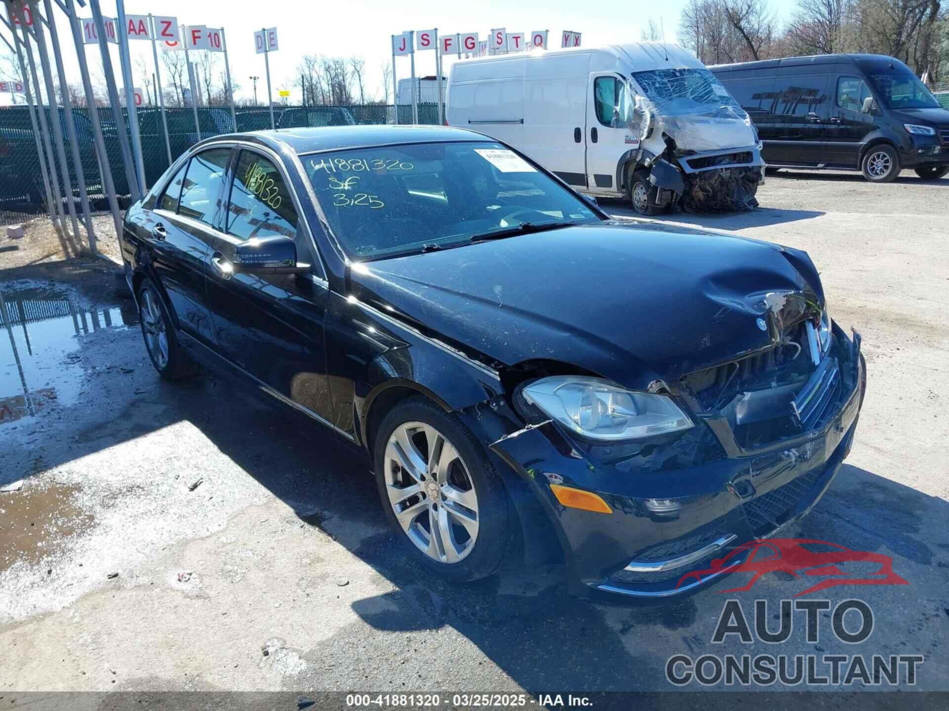 MERCEDES-BENZ C 300 2012 - WDDGF8BB0CA627411