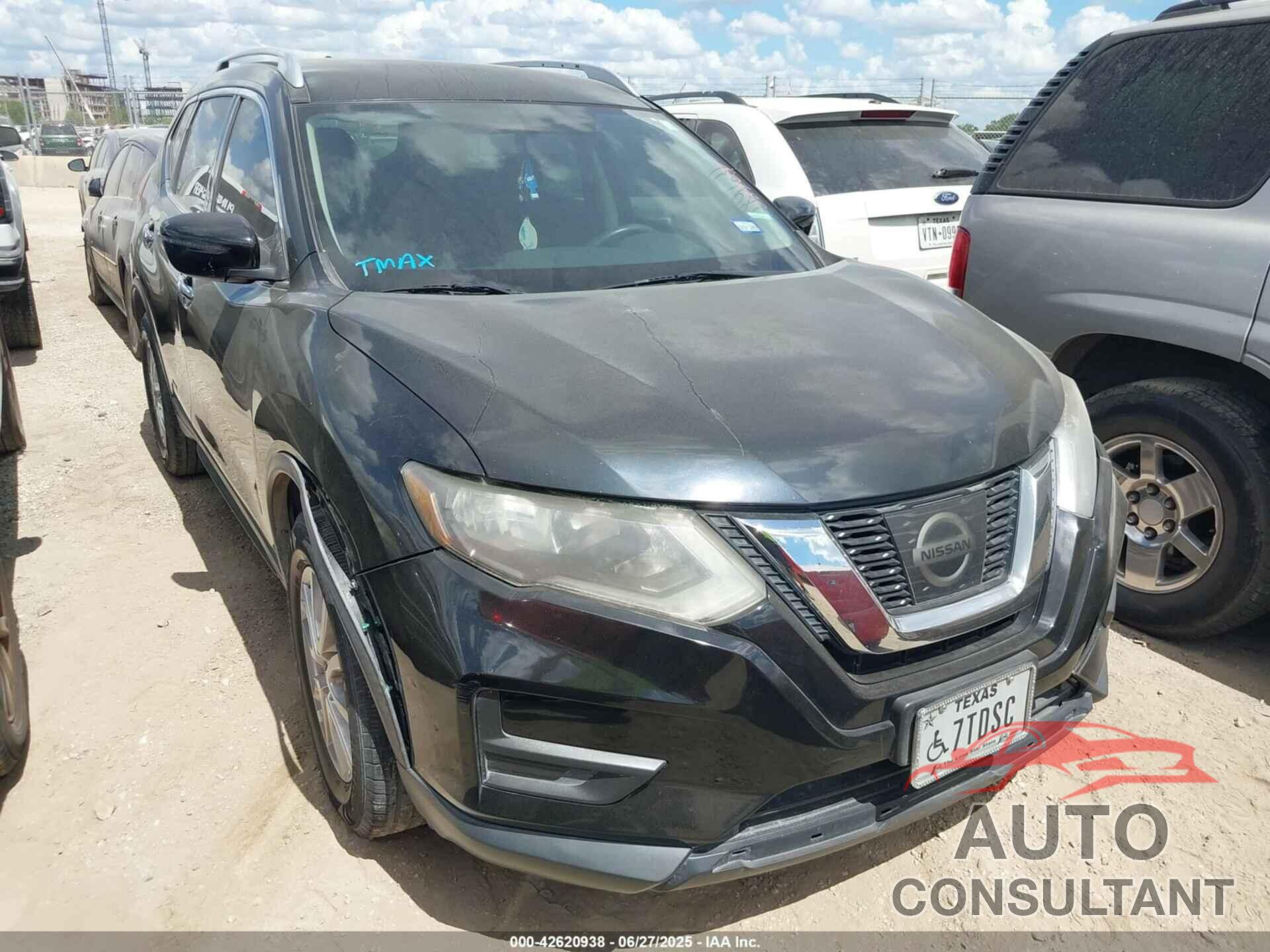 NISSAN ROGUE 2017 - KNMAT2MT9HP589631