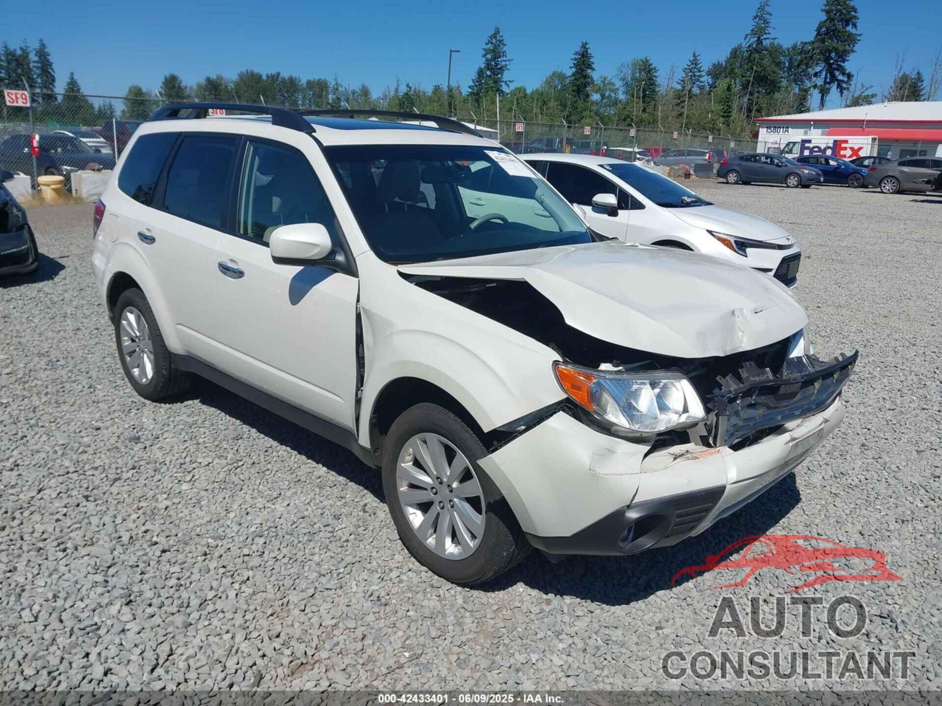 SUBARU FORESTER 2013 - JF2SHAEC8DH440471