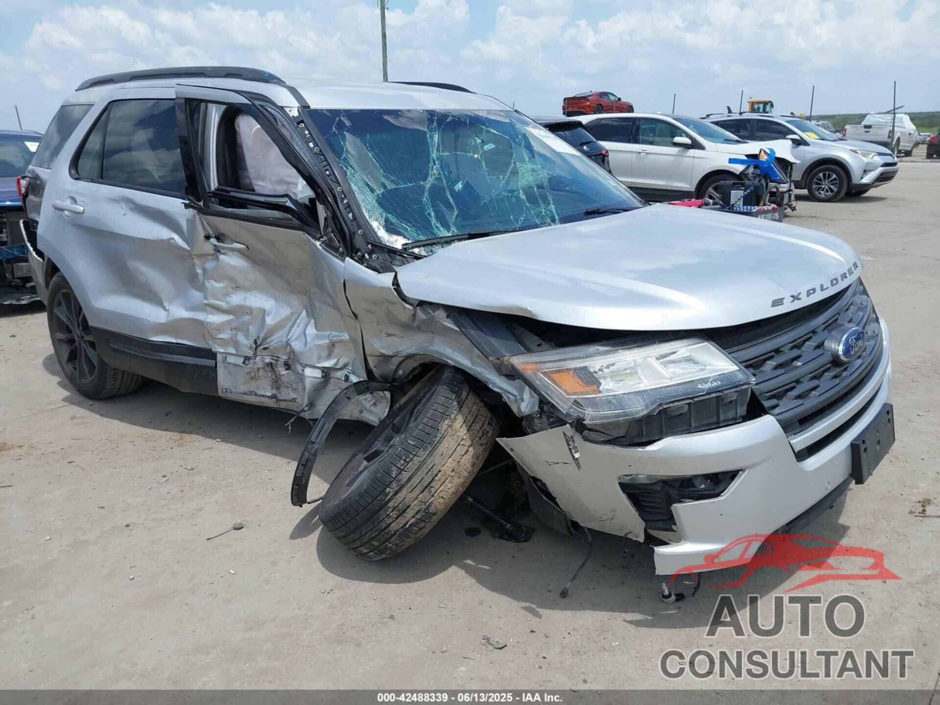 FORD EXPLORER 2018 - 1FM5K7D89JGA38016