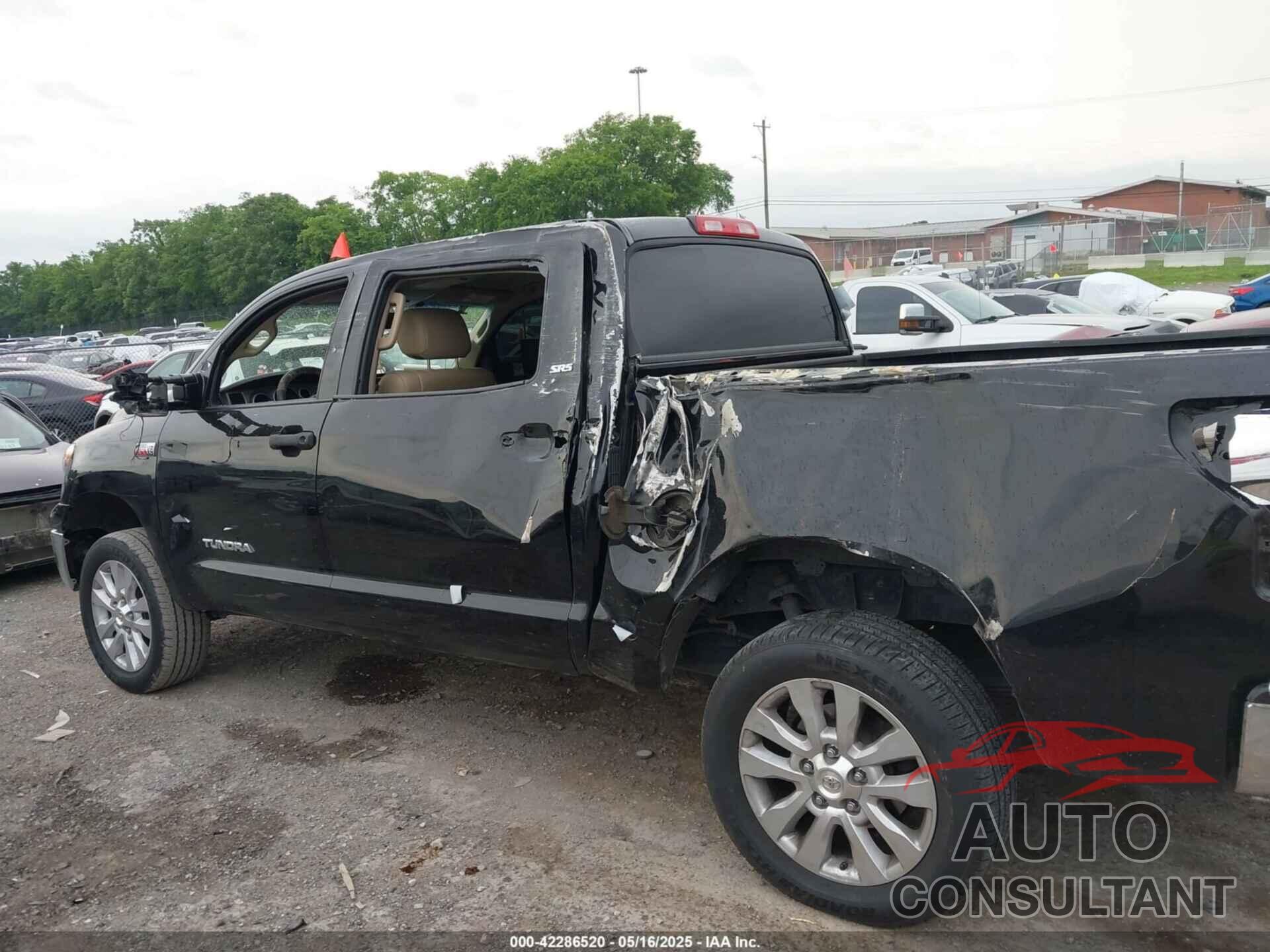 TOYOTA TUNDRA 2010 - 5TFDW5F18AX152579