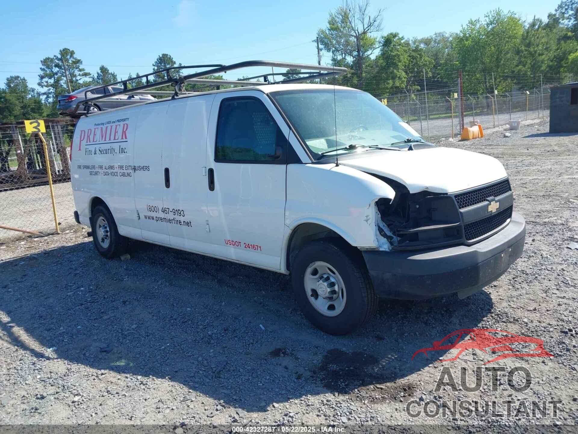 CHEVROLET EXPRESS 2500 2015 - 1GCWGGCF2F1175416