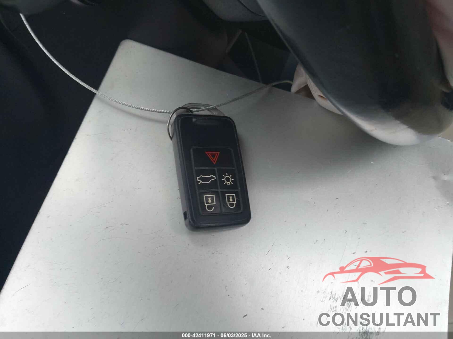VOLVO S60 2017 - YV126MFL8H2422804