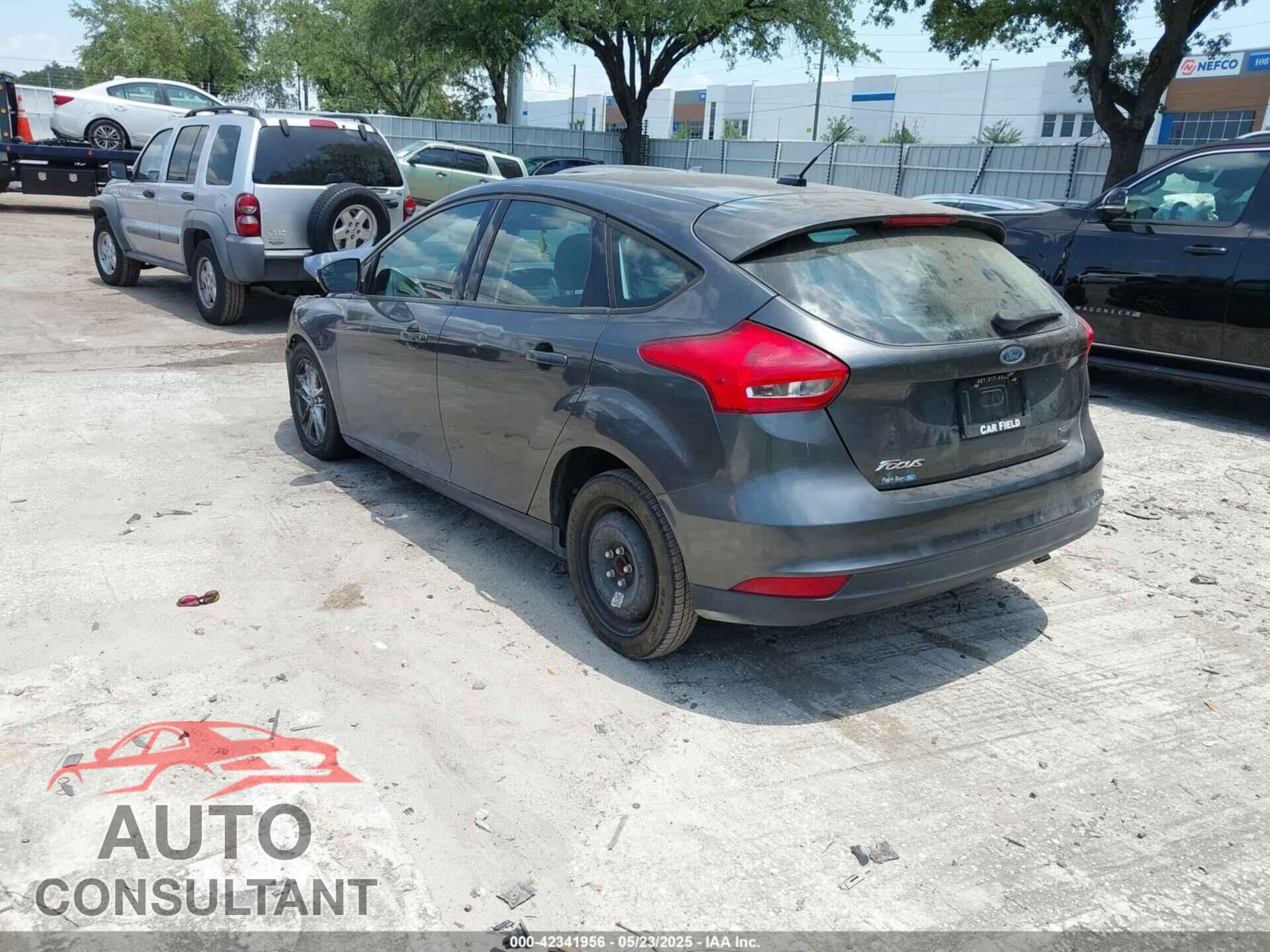 FORD FOCUS 2017 - 1FADP3K25HL216973
