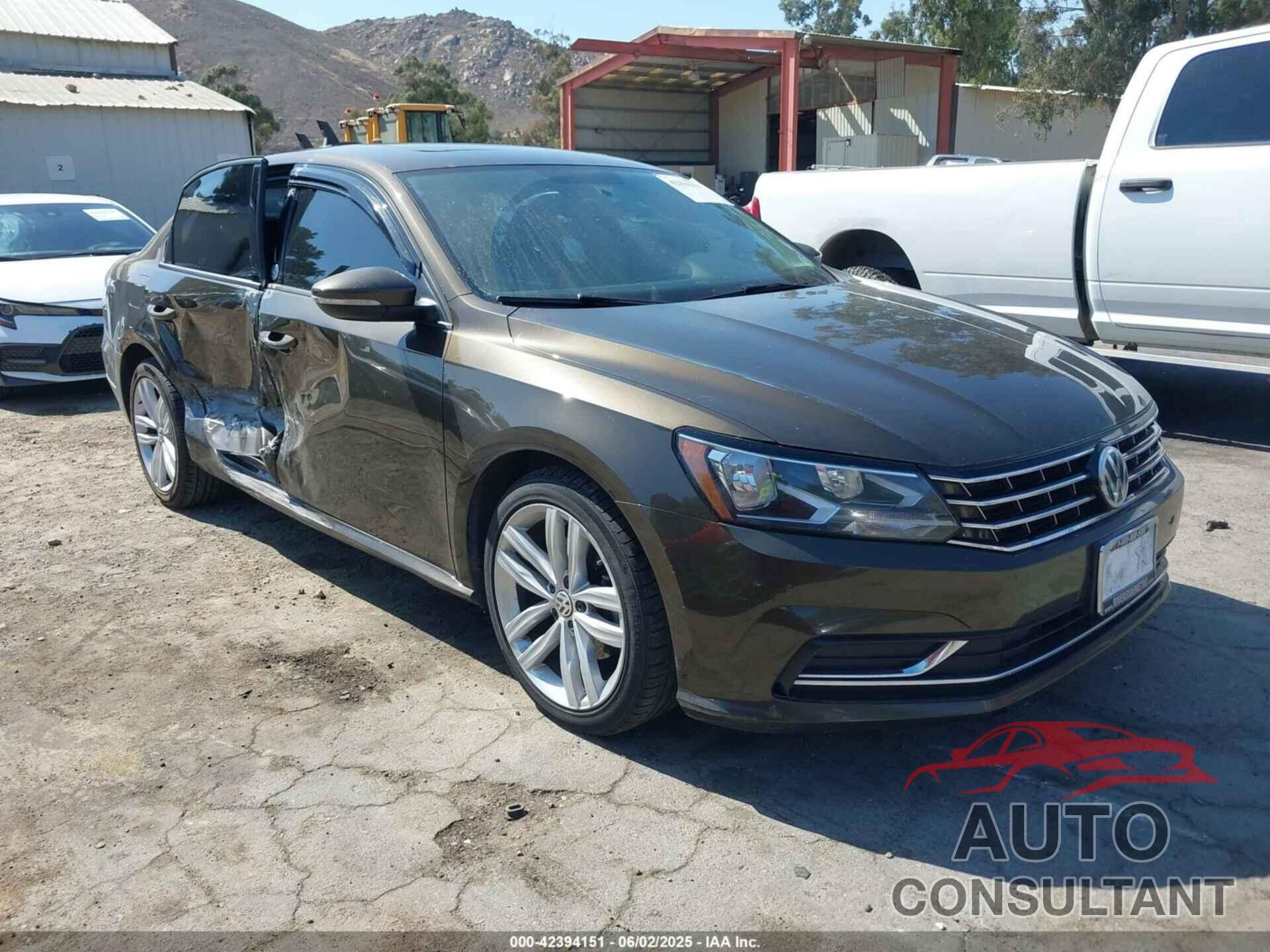 VOLKSWAGEN PASSAT 2019 - 1VWLA7A37KC011944