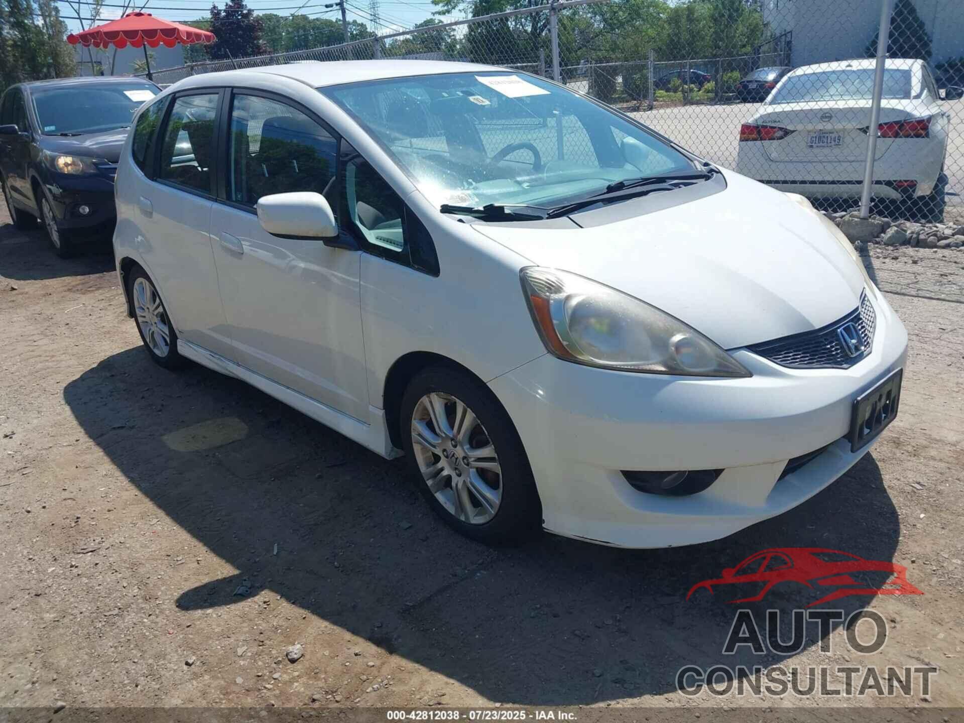 HONDA FIT 2011 - JHMGE8H57BS006771