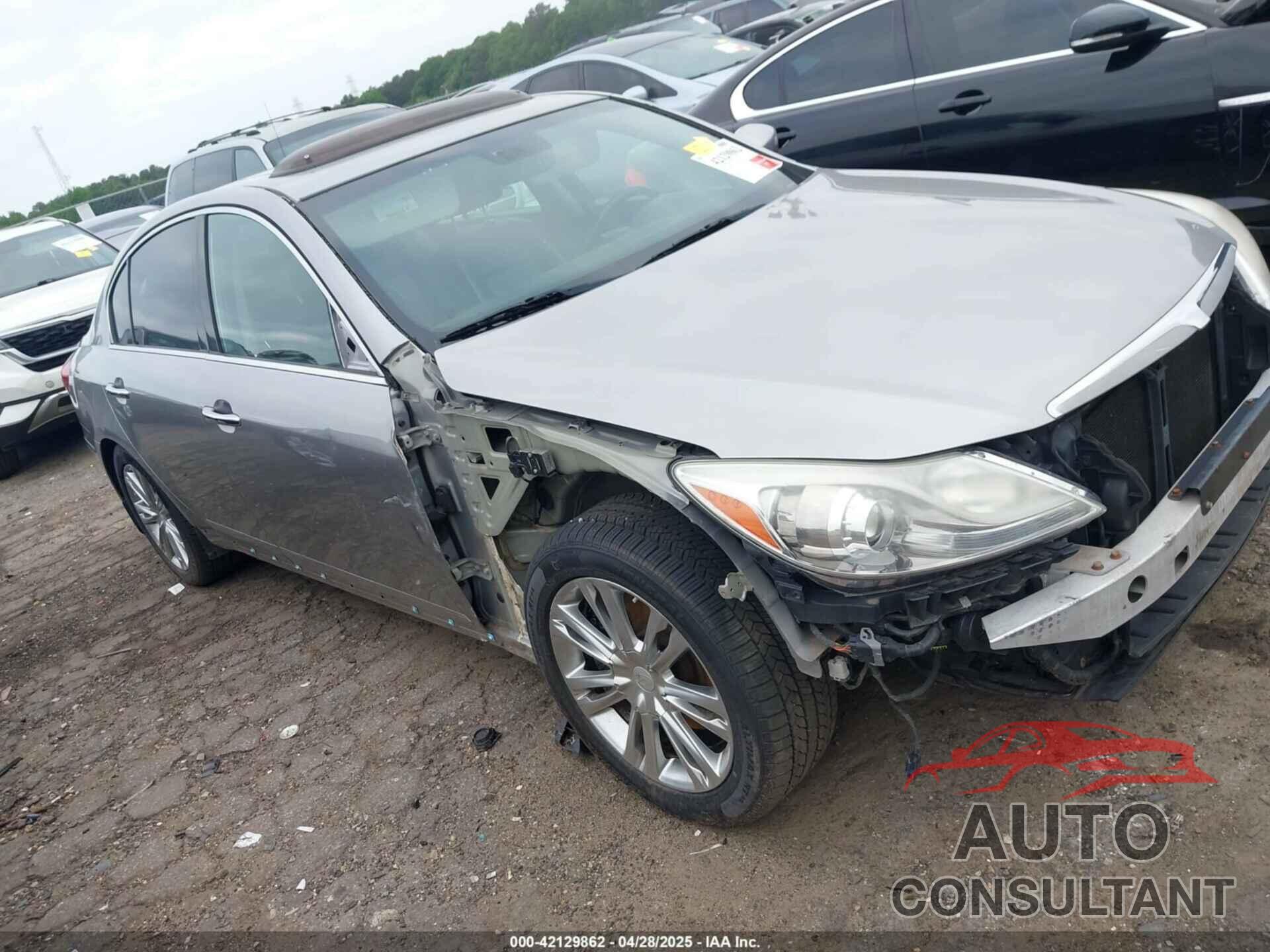 HYUNDAI GENESIS 2013 - KMHGC4DD9DU227224