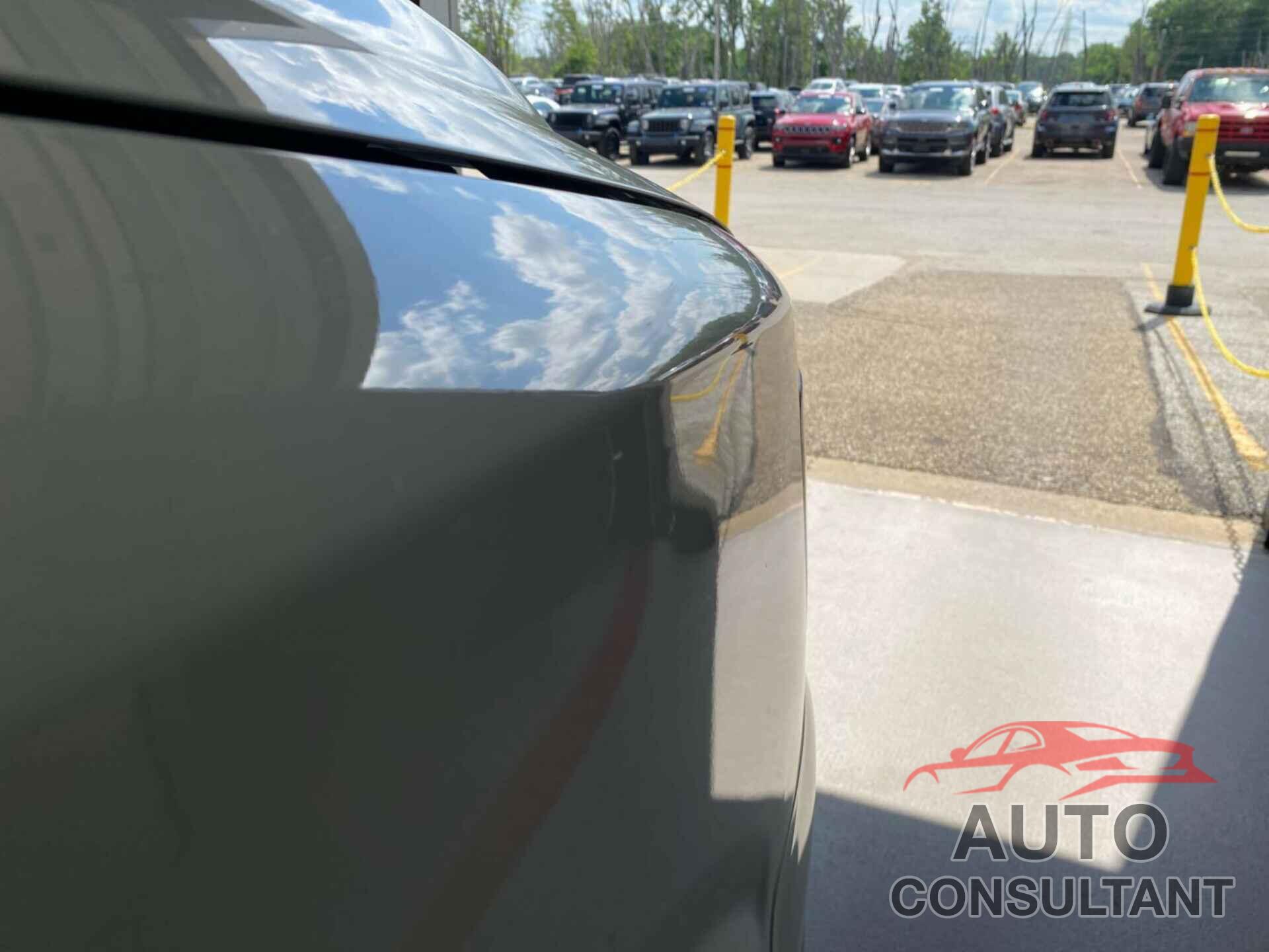 NISSAN NV CARGO NV2500 HD 2019 - 1N6BF0KY4KN804394