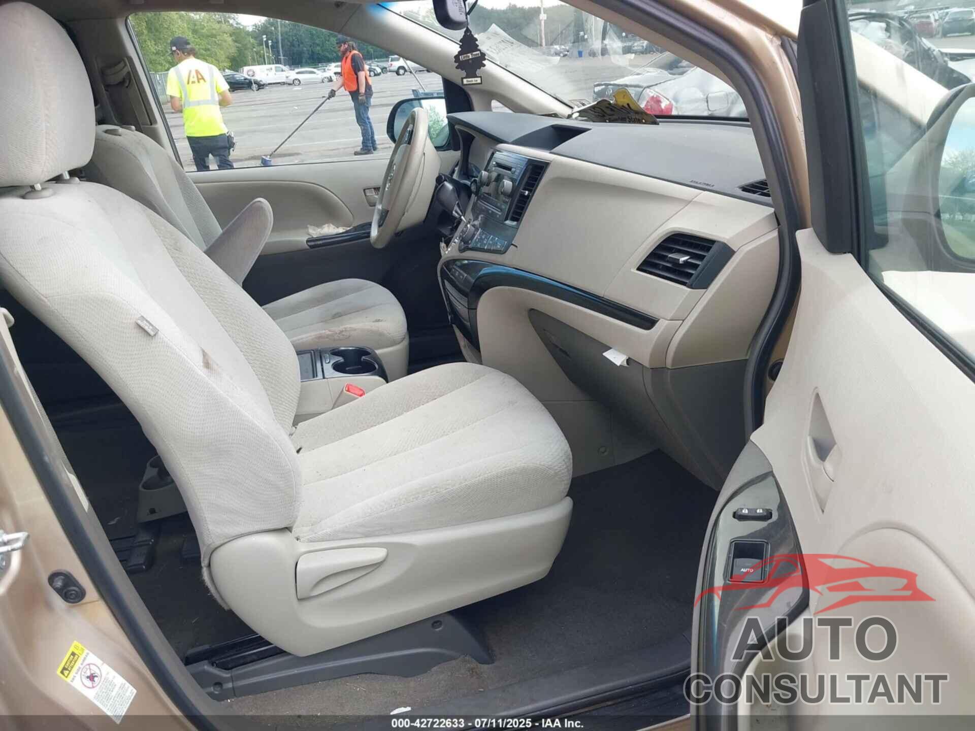 TOYOTA SIENNA 2013 - 5TDKK3DC8DS317309