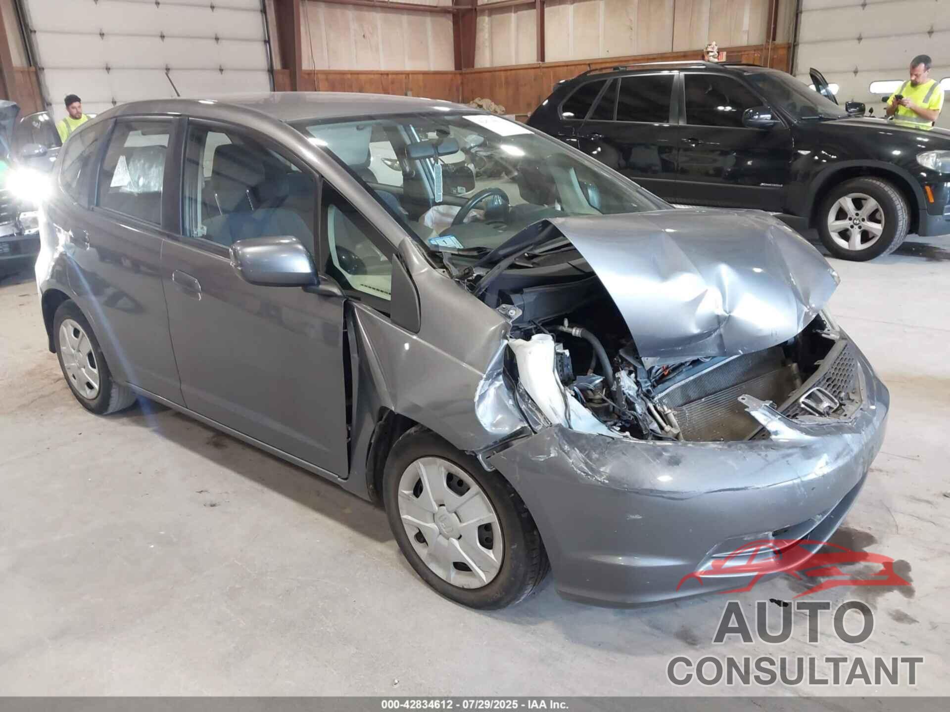 HONDA FIT 2013 - JHMGE8H32DC060197