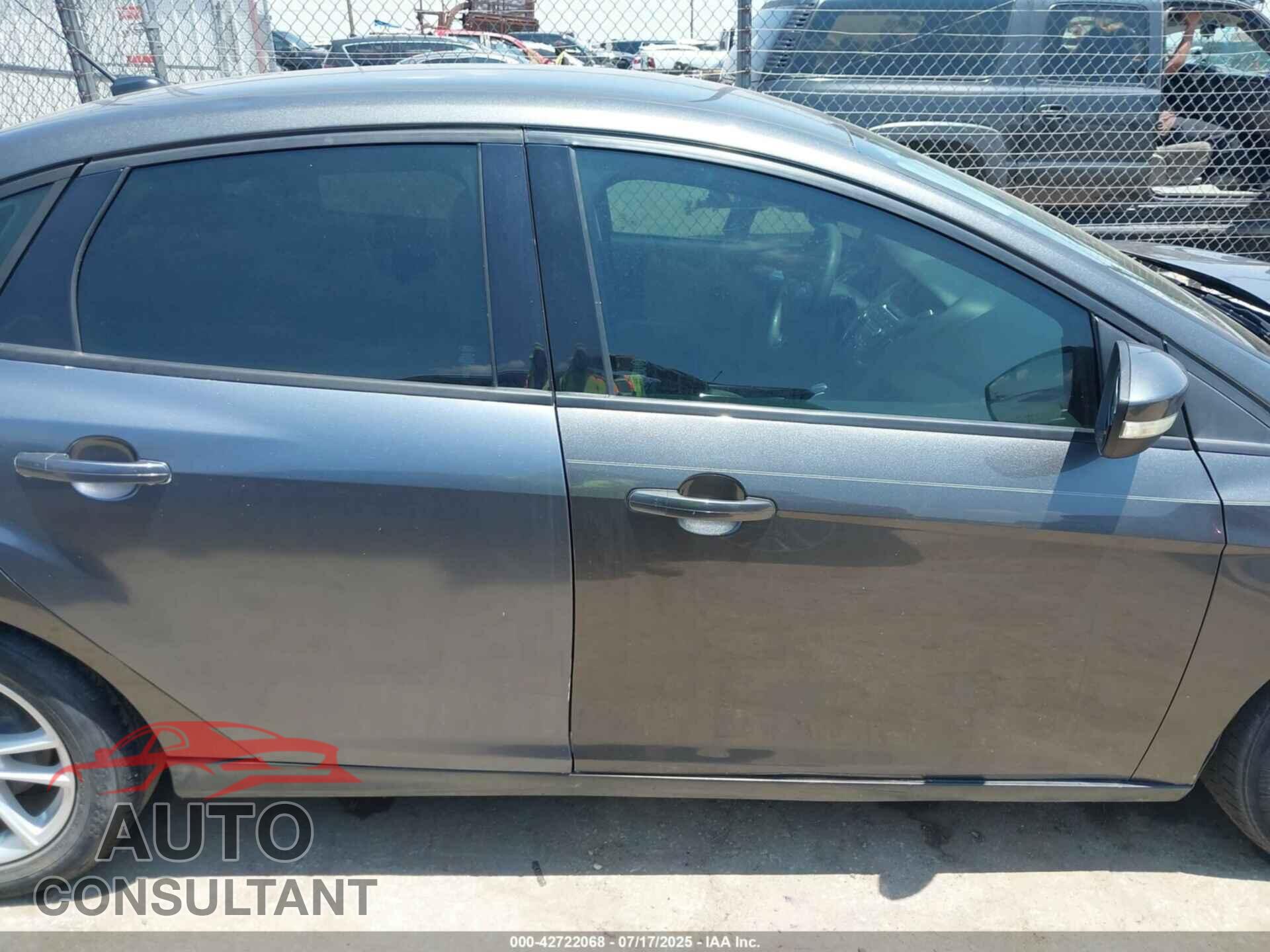 FORD FOCUS 2015 - 1FADP3F22FL368460