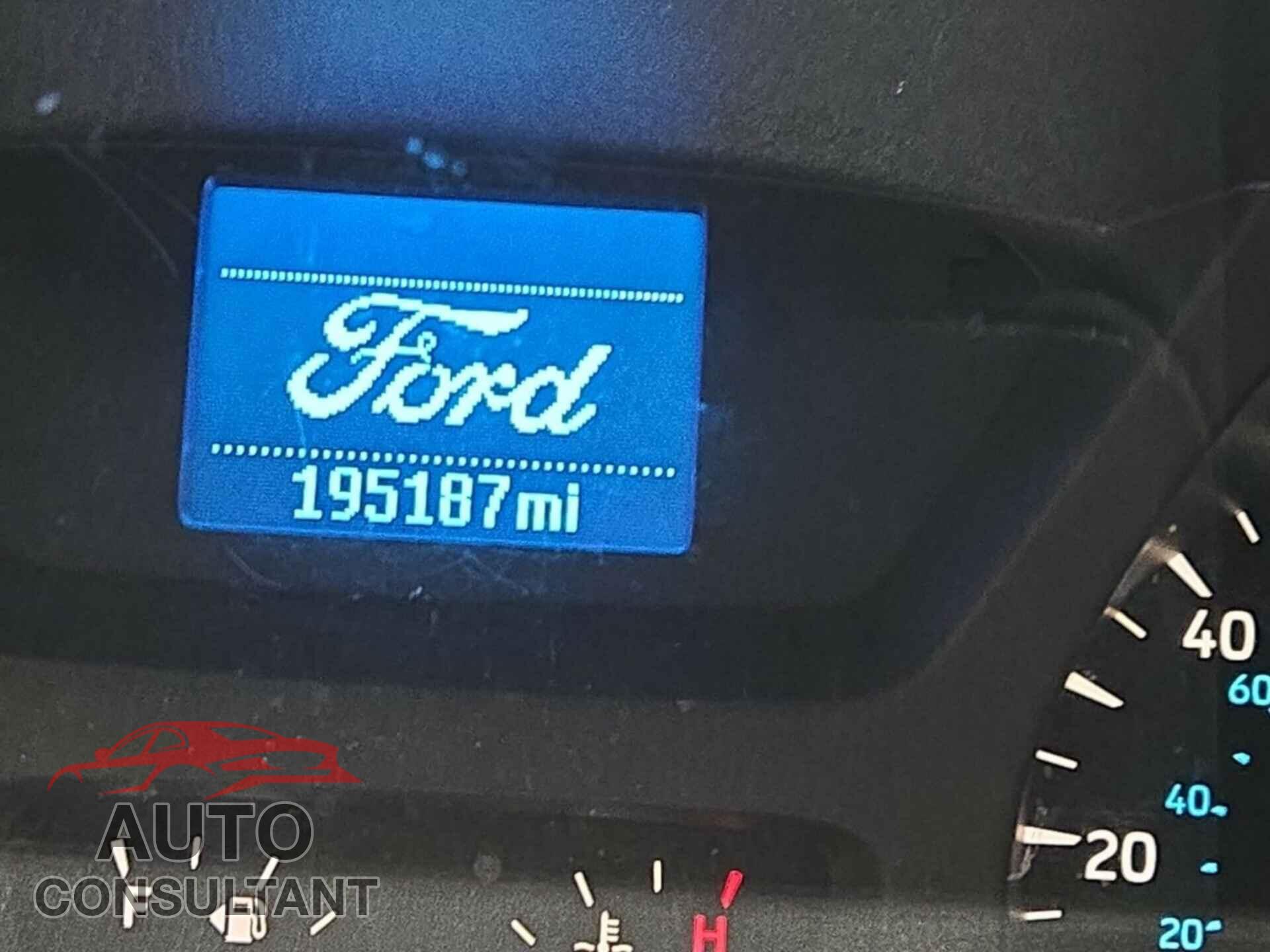 FORD TRANSIT 2017 - 1FTYE1YM4HKA82249